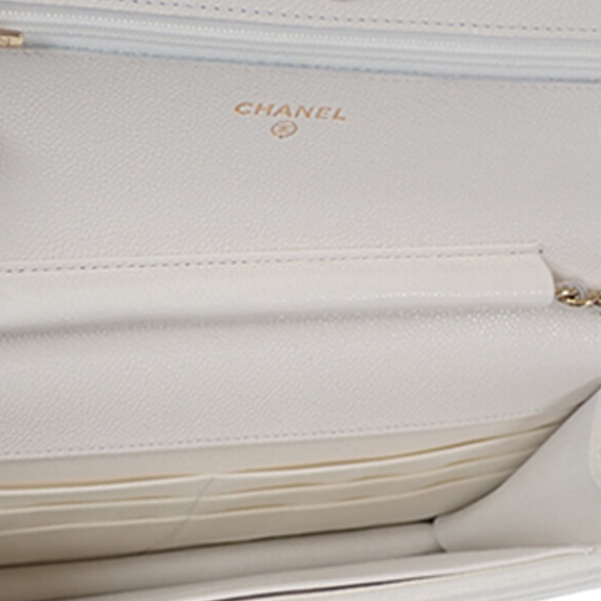 Chanel Classic Caviar Wallet On Chain - image 4