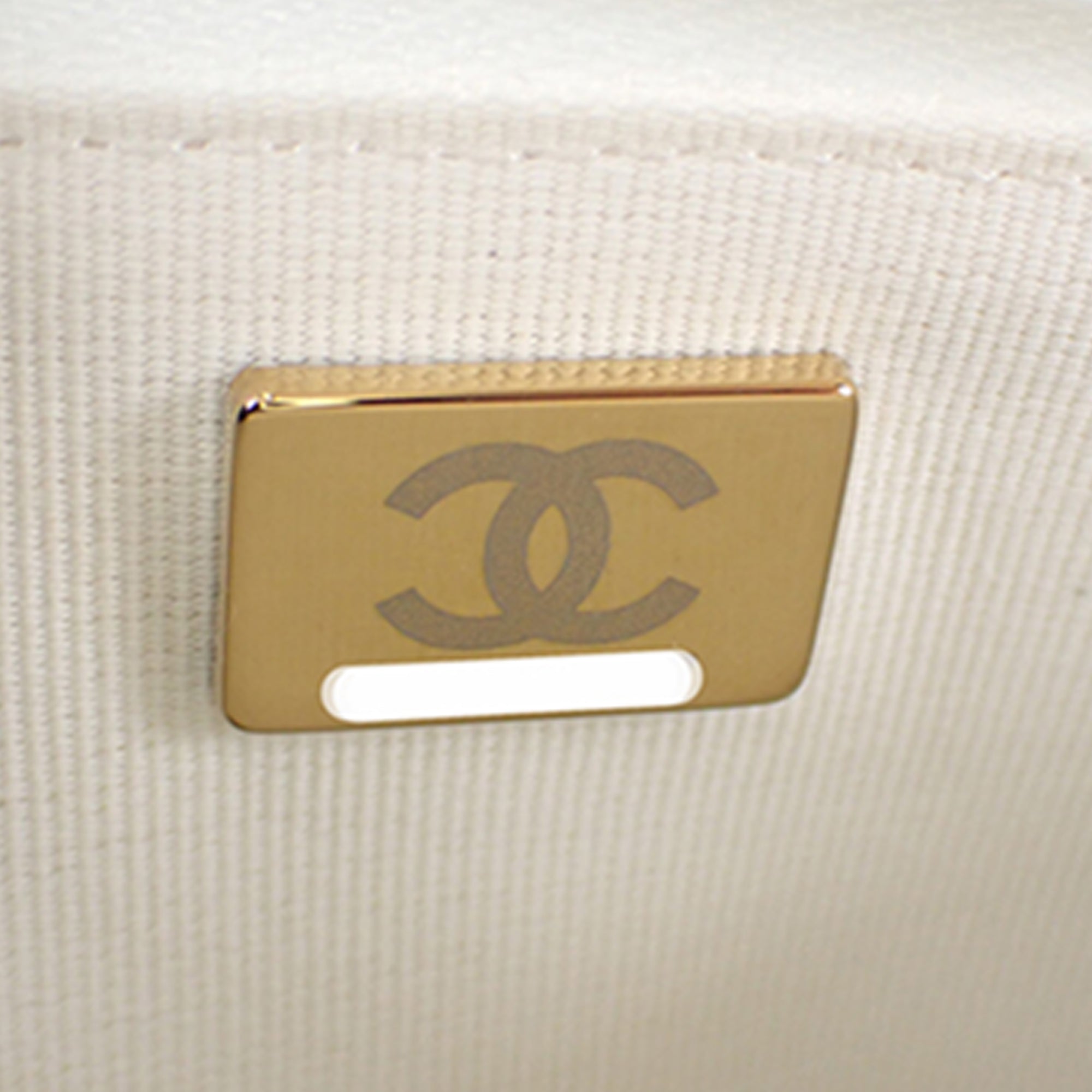 Chanel Classic Caviar Wallet On Chain - image 6