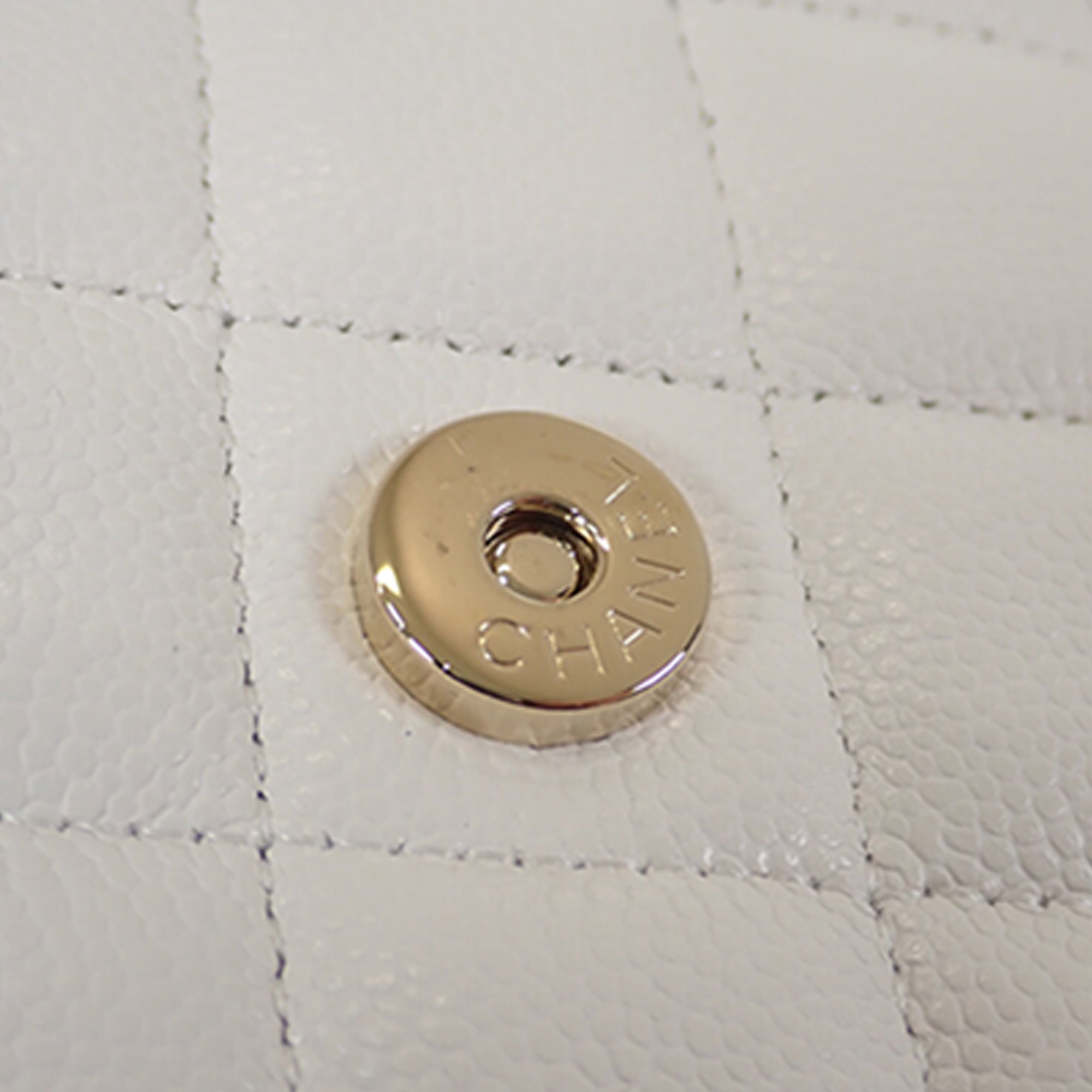 Chanel Classic Caviar Wallet On Chain - image 7