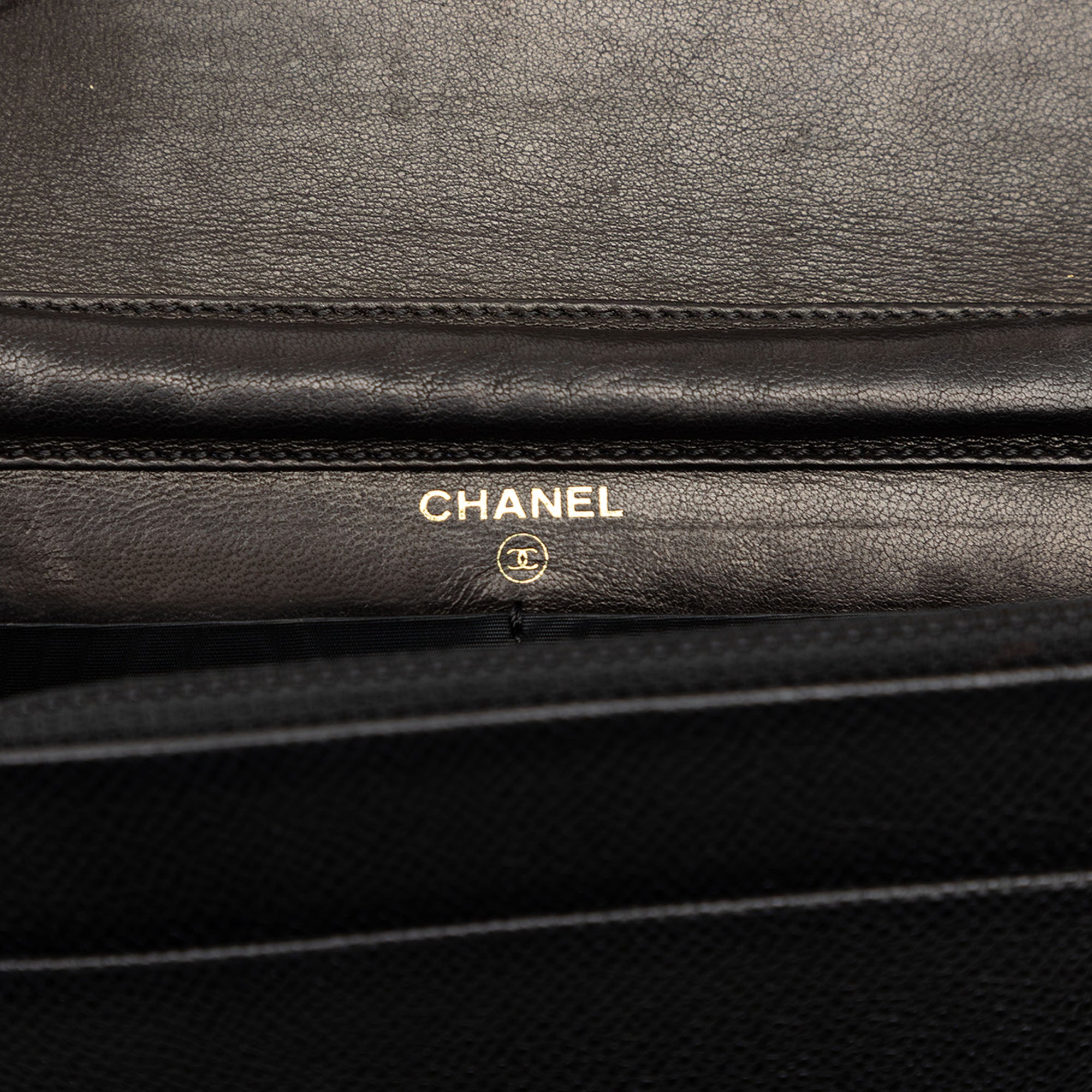 Chanel CC Grained Calfskin Wallet on Chain - image 5