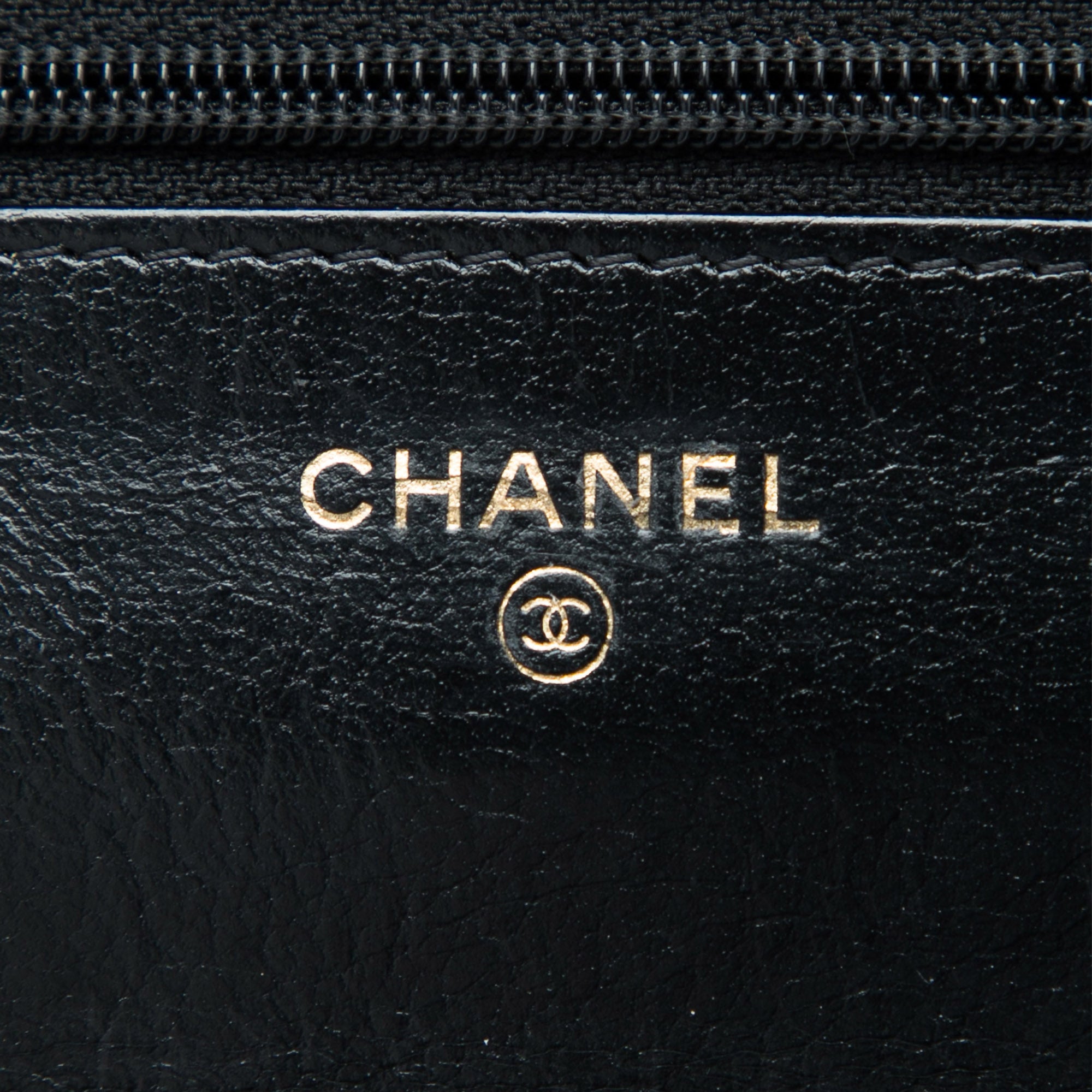 Chanel Stitched Goatskin Golden CC Wallet On Chain - image 5