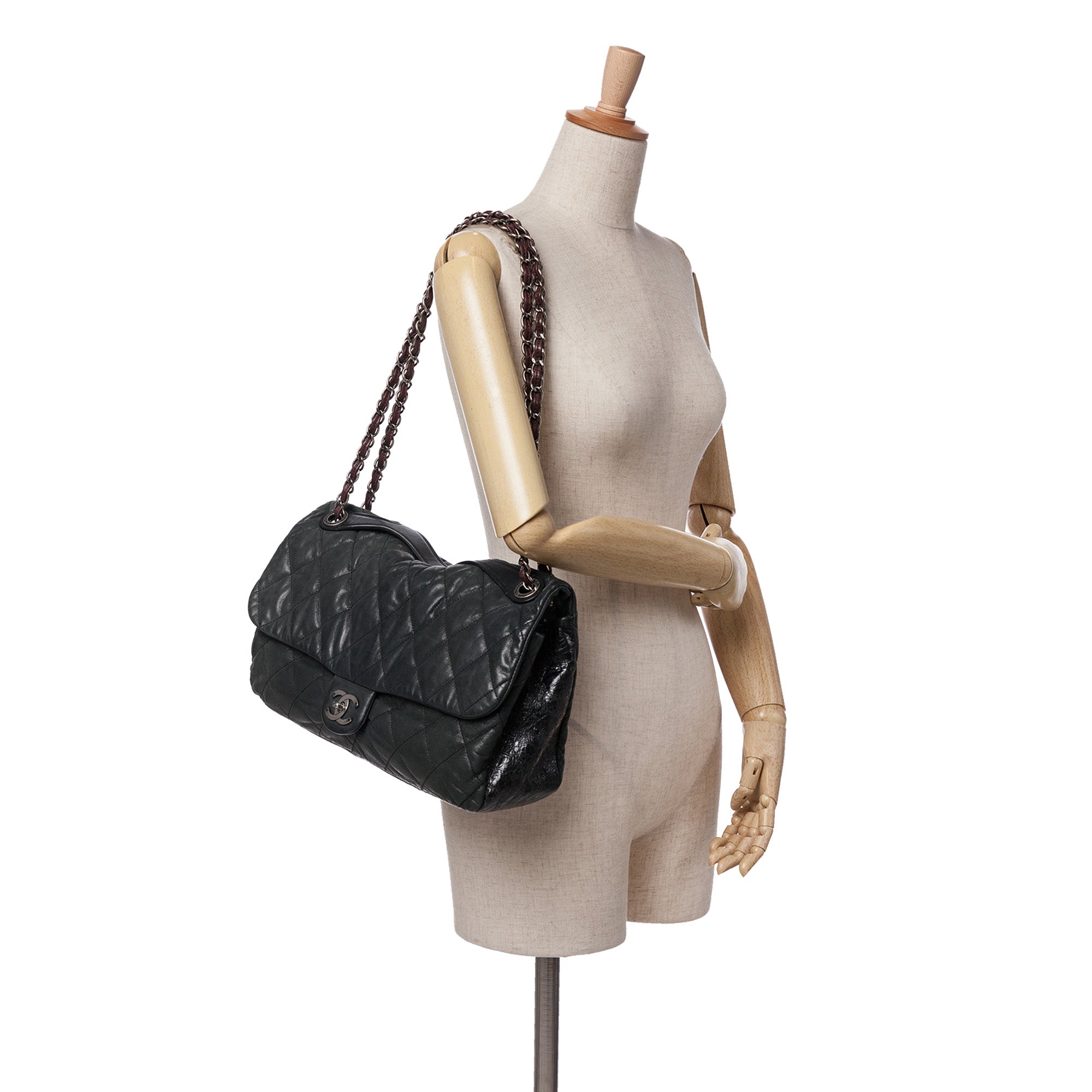 Chanel Jumbo Iridescent Calfskin In The Mix Flap - image 11