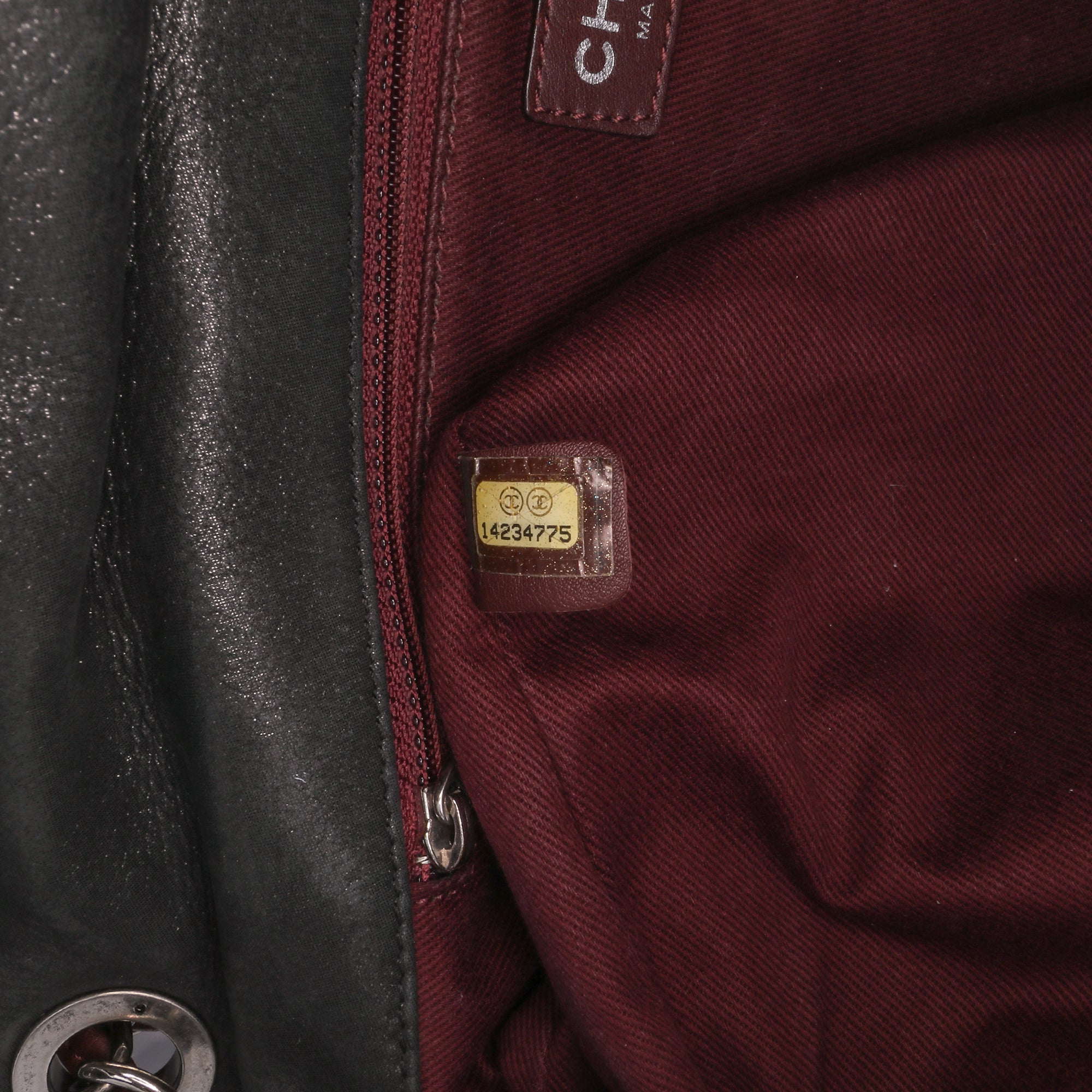 Chanel Jumbo Iridescent Calfskin In The Mix Flap - image 6