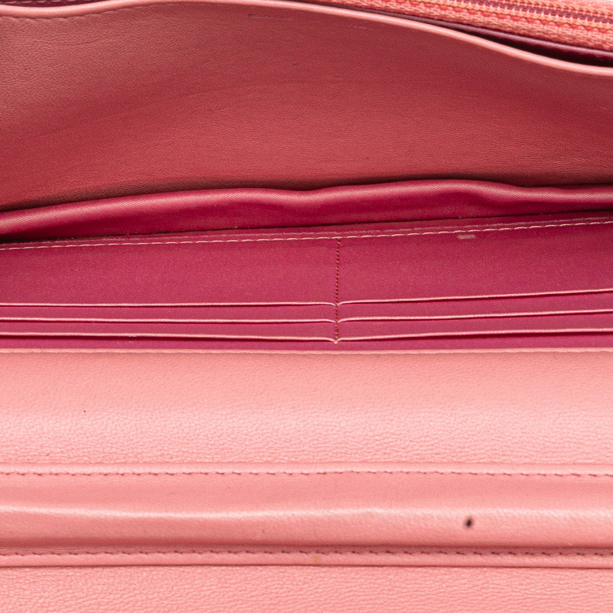 Chanel CC Embossed Lambskin Camellia Wallet On Chain - image 4