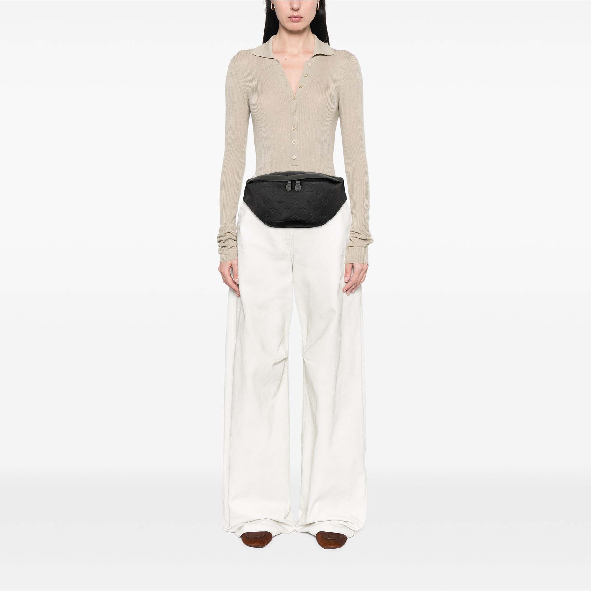 Louis Vuitton Monogram Shadow Discovery Bumbag - image 6