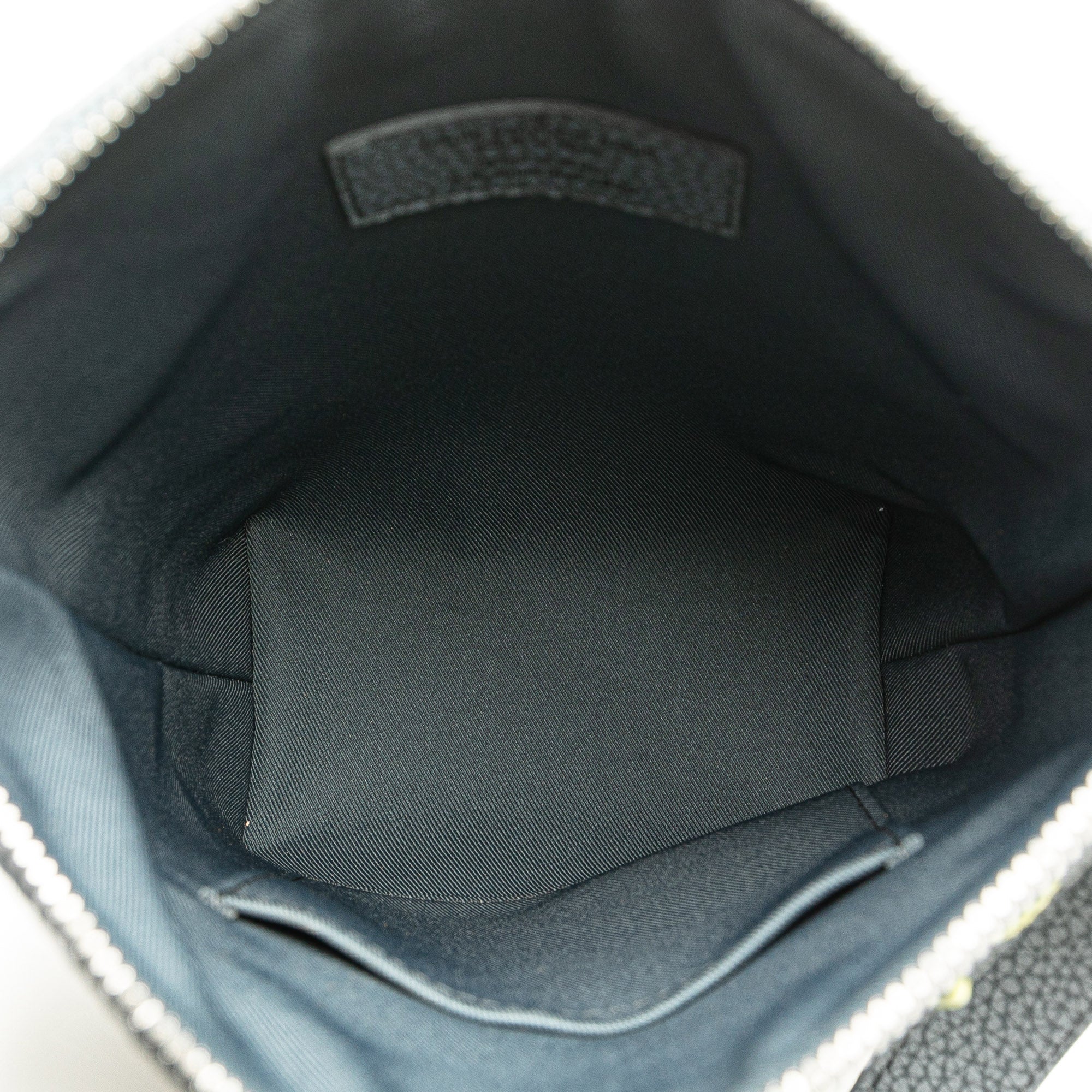 Louis Vuitton Monogram Taurillon Hobo Cruiser PM - image 4