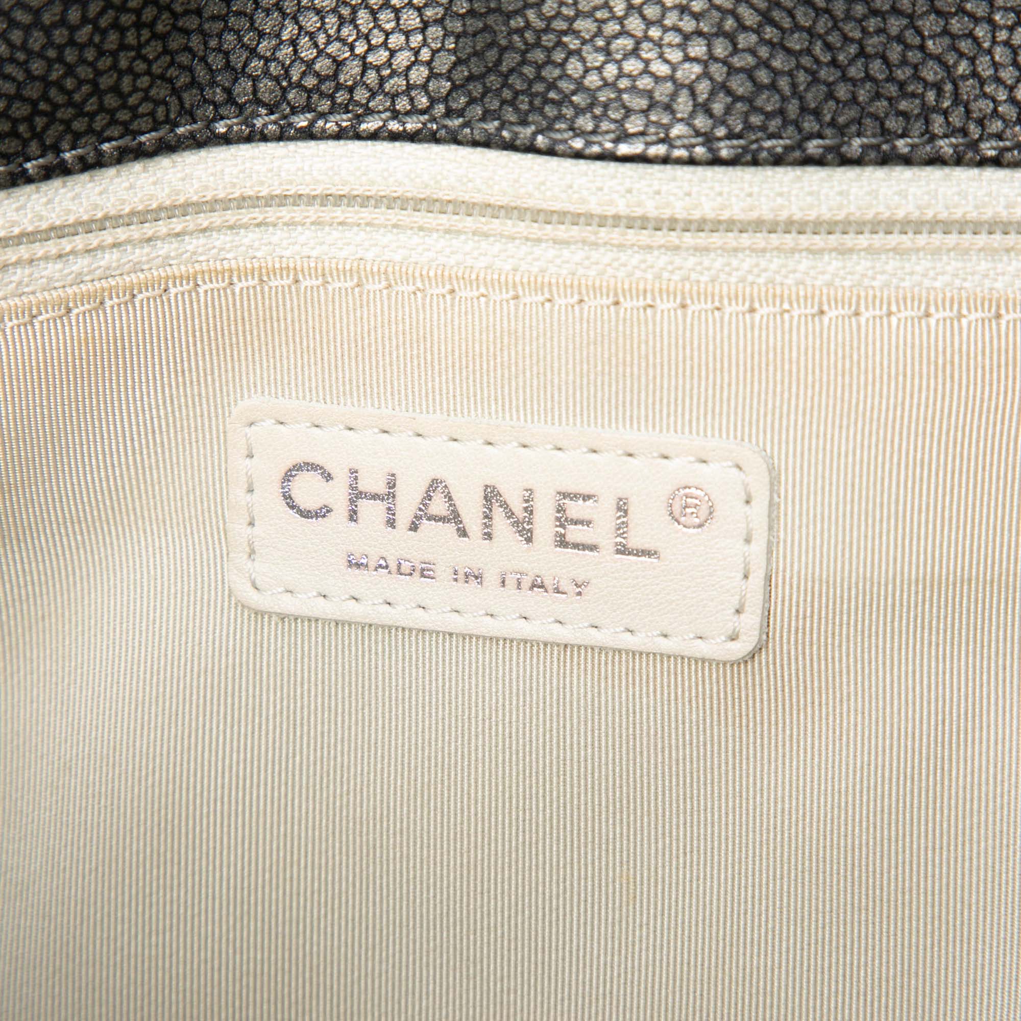 Chanel Metallic Caviar Grand Shopping Tote - image 5