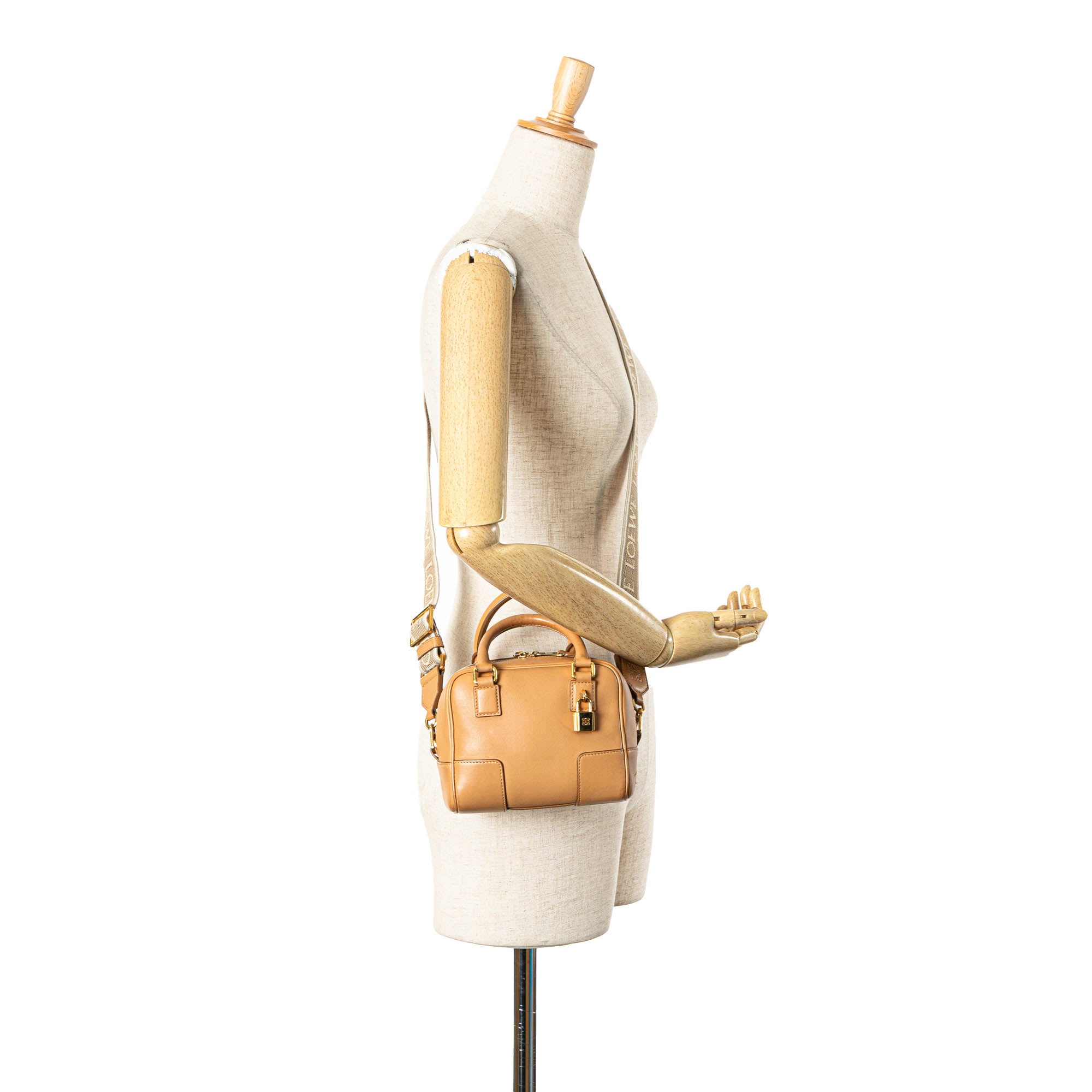 LOEWE Calfskin Amazona 16 Square Bag - image 13
