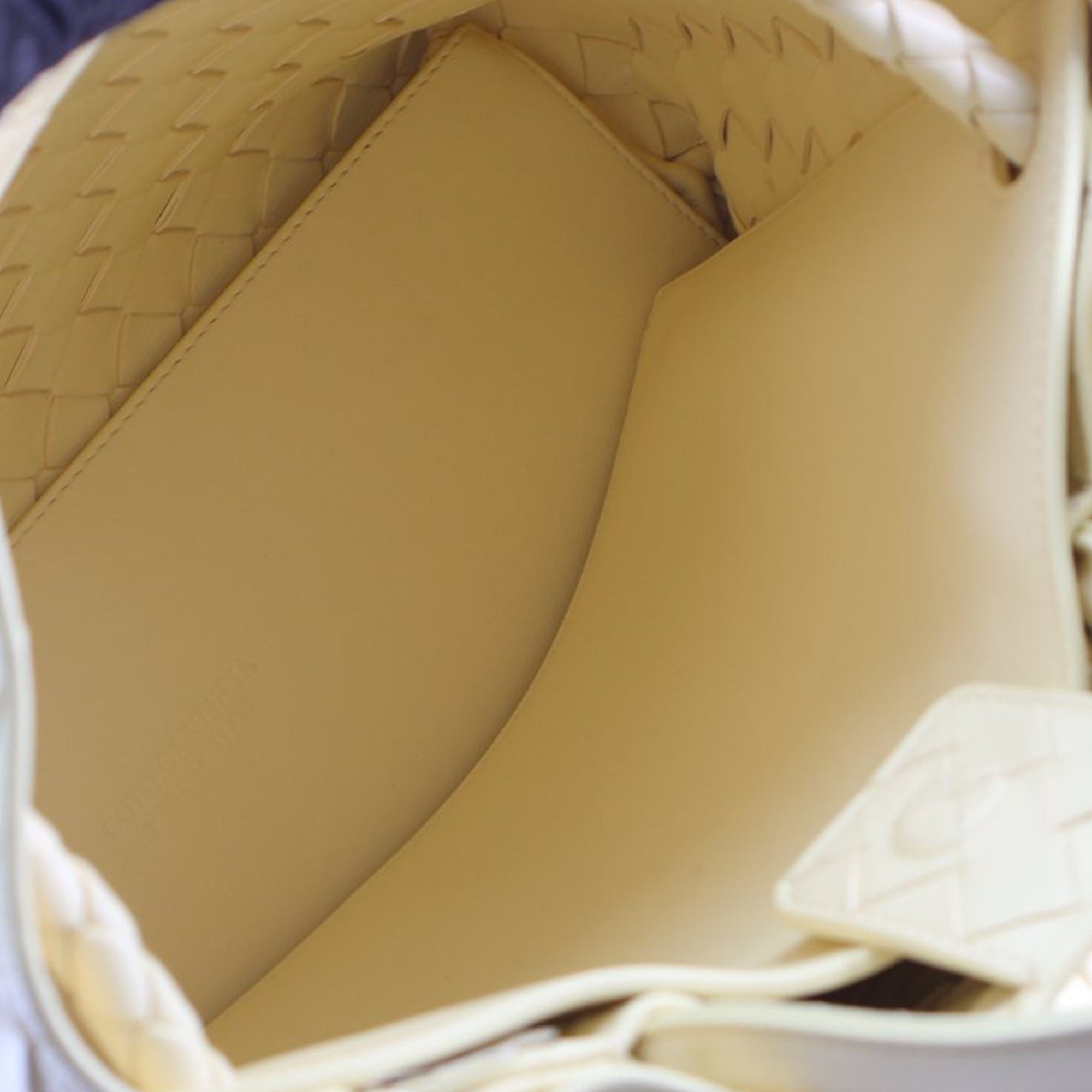 Bottega Veneta Medium Lambskin Intrecciato Andiamo Bag - image 6