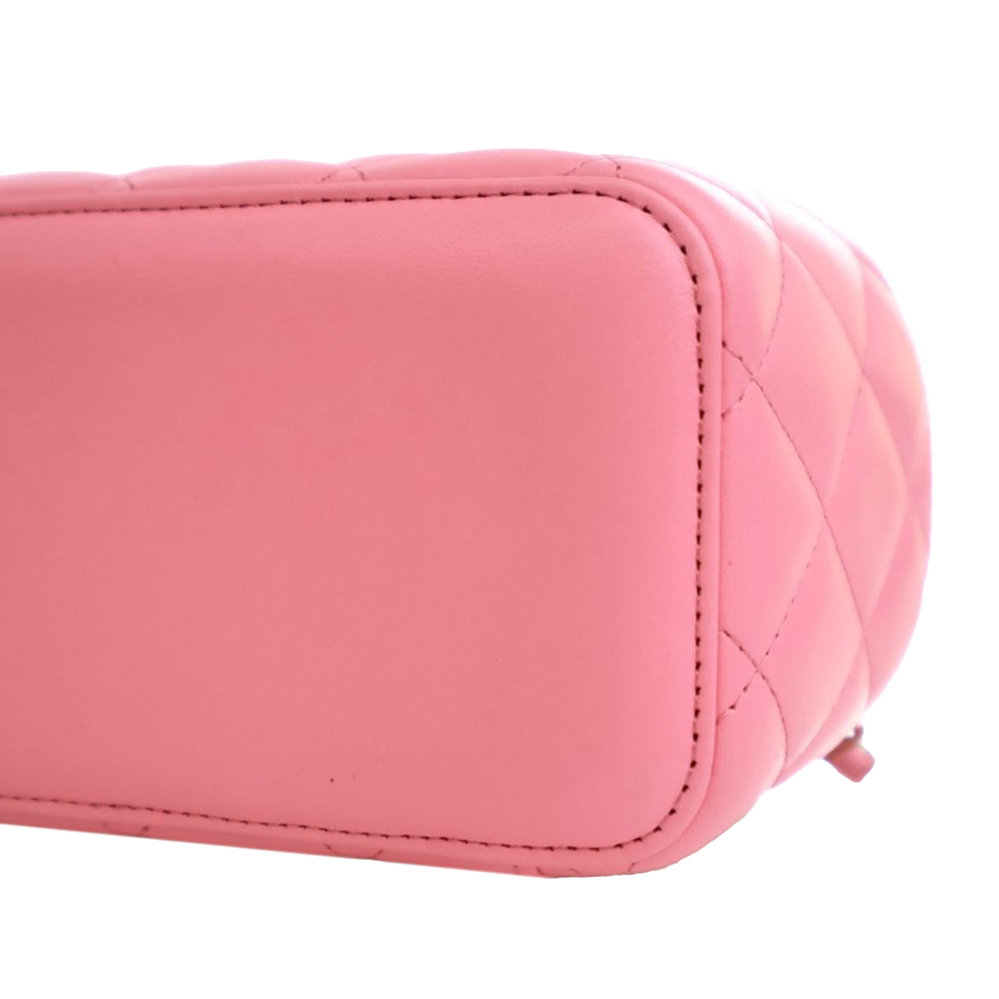 Chanel Small Quilted Lambskin Pearl Crush Vanity Case with Chain - image 10