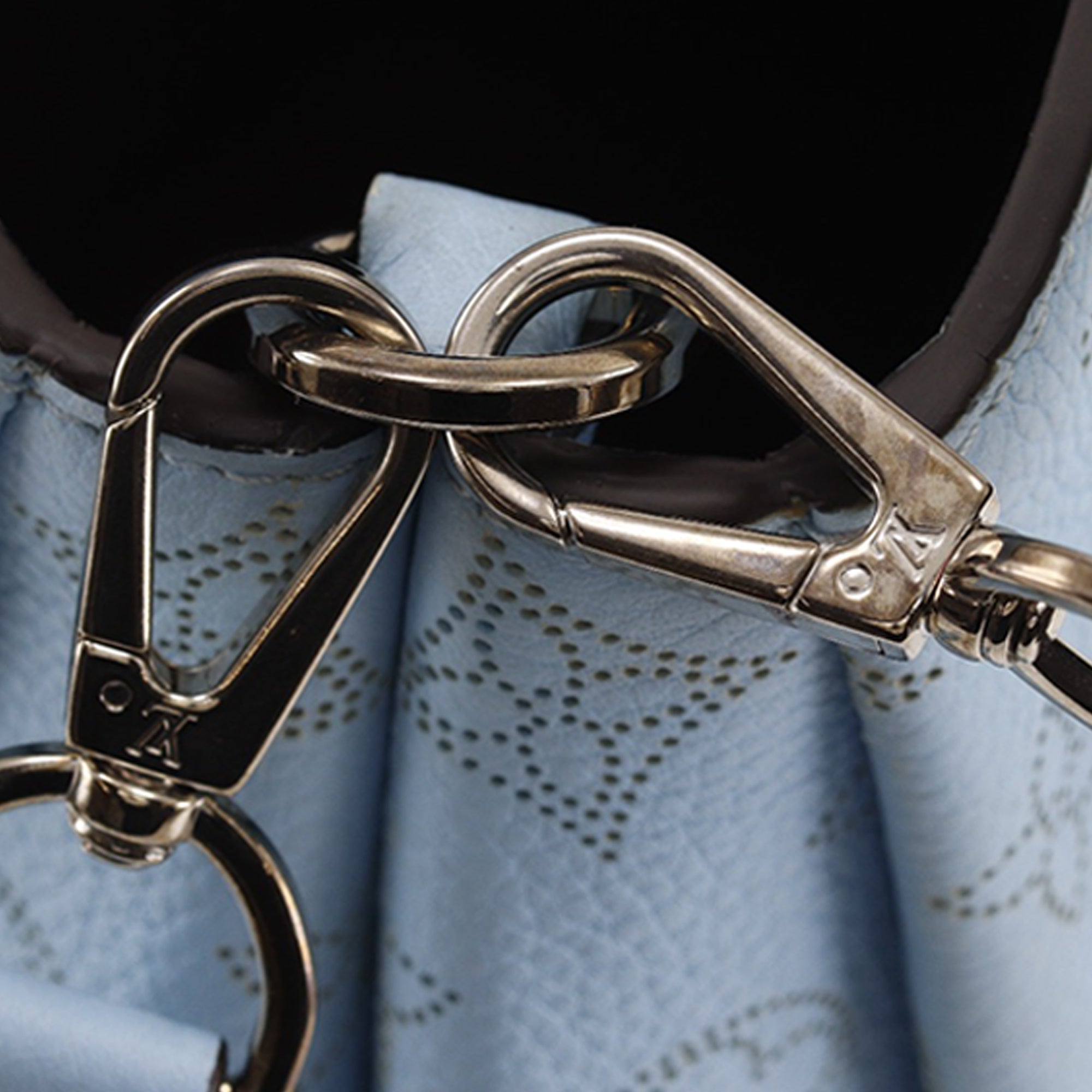 Louis Vuitton Mahina Babylone PM - image 10