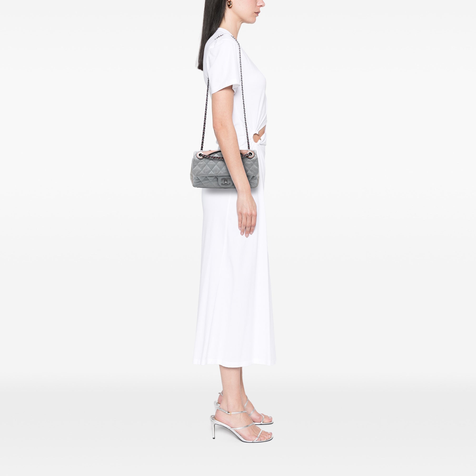 Chanel Medium Iridescent Calfskin In The Mix Flap - image 7