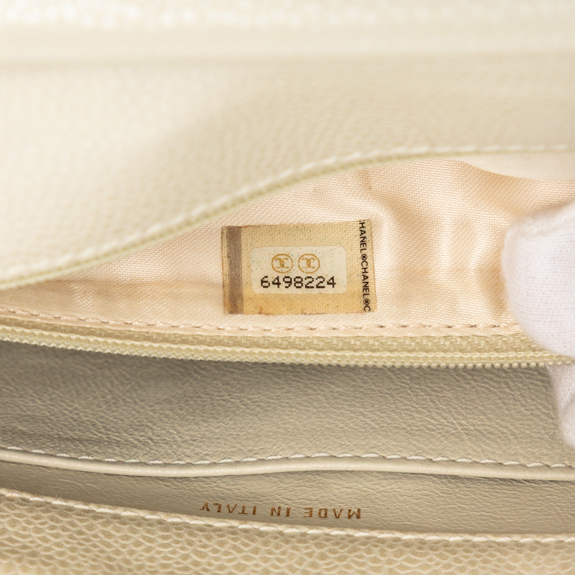 Chanel CC Diamond Quilted Caviar Shoulder Bag - image 6