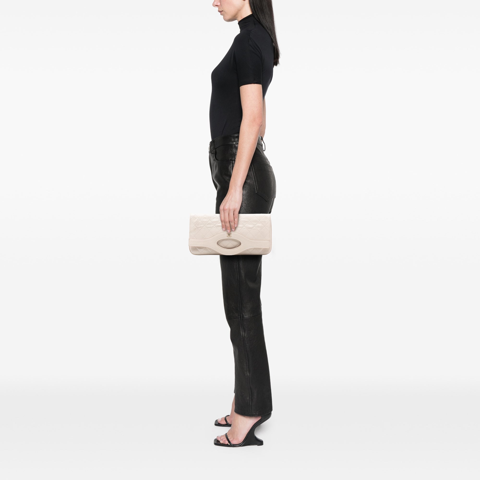 Chanel Large Shiny Crumpled Calfskin 31 Clutch - image 7
