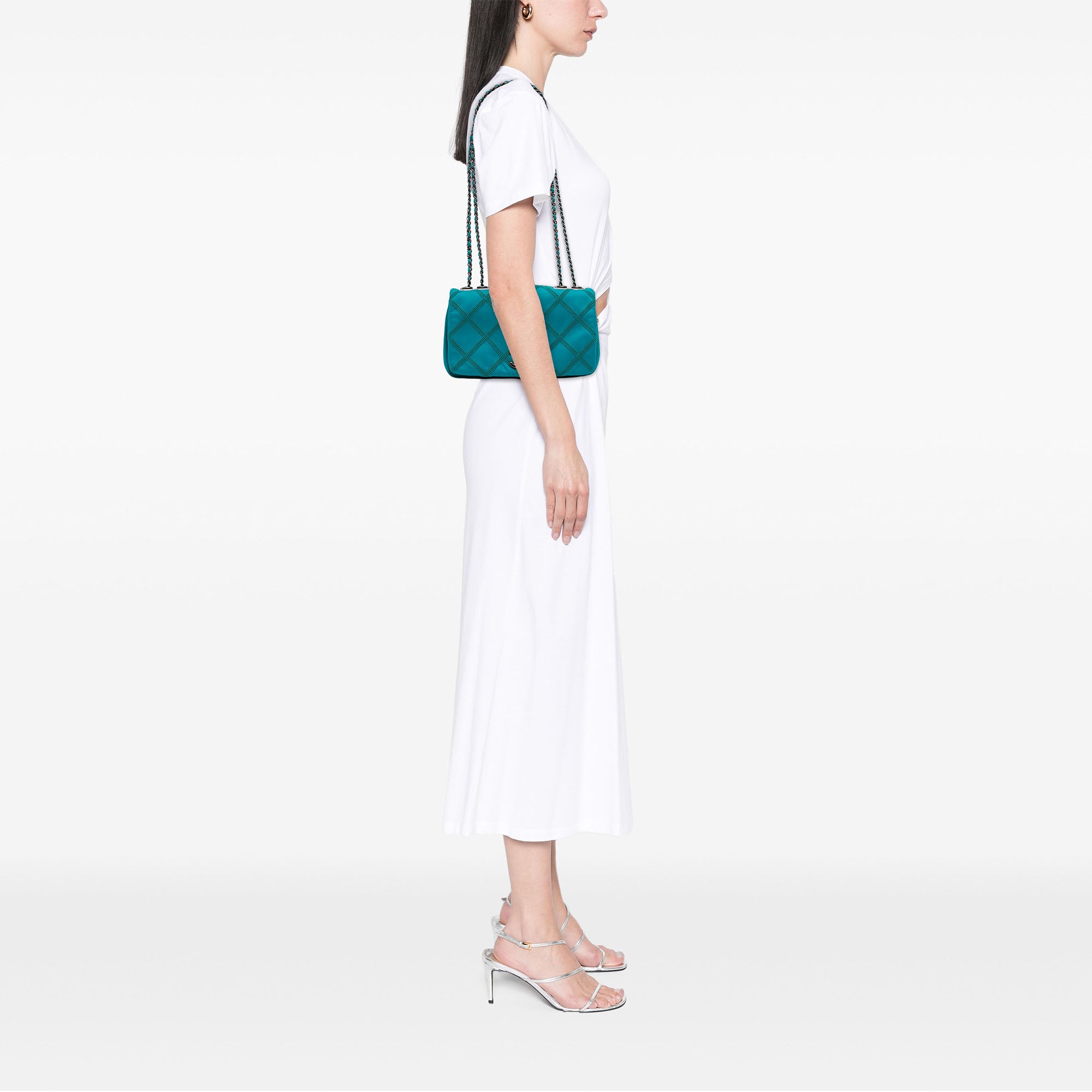 Chanel CC Iridescent Calfskin Diamond Stitch Flap - image 6