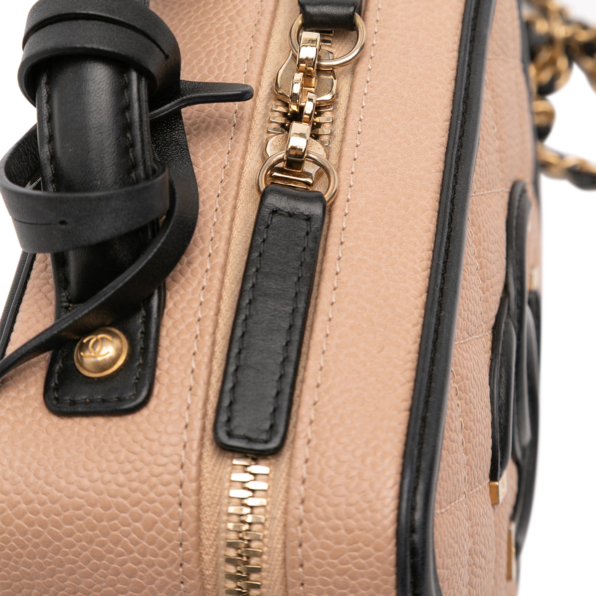Chanel Small Bicolor Caviar CC Filigree Vanity Case - image 7