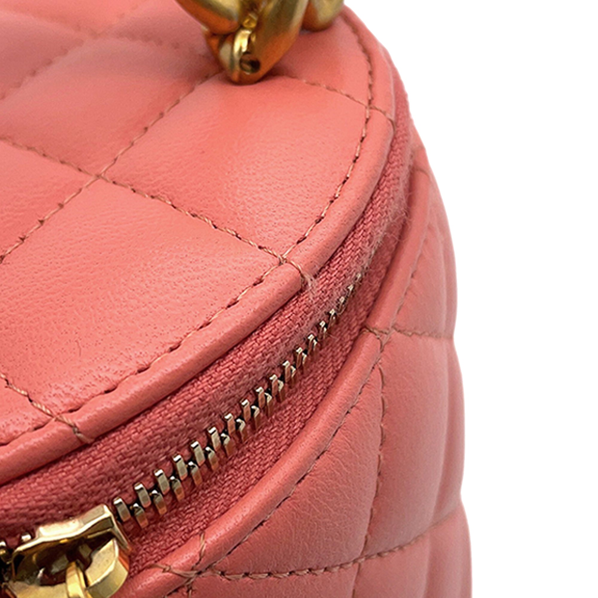 Chanel Quilted Lambskin Afternoon Tea Vanity Case with Chain - image 7