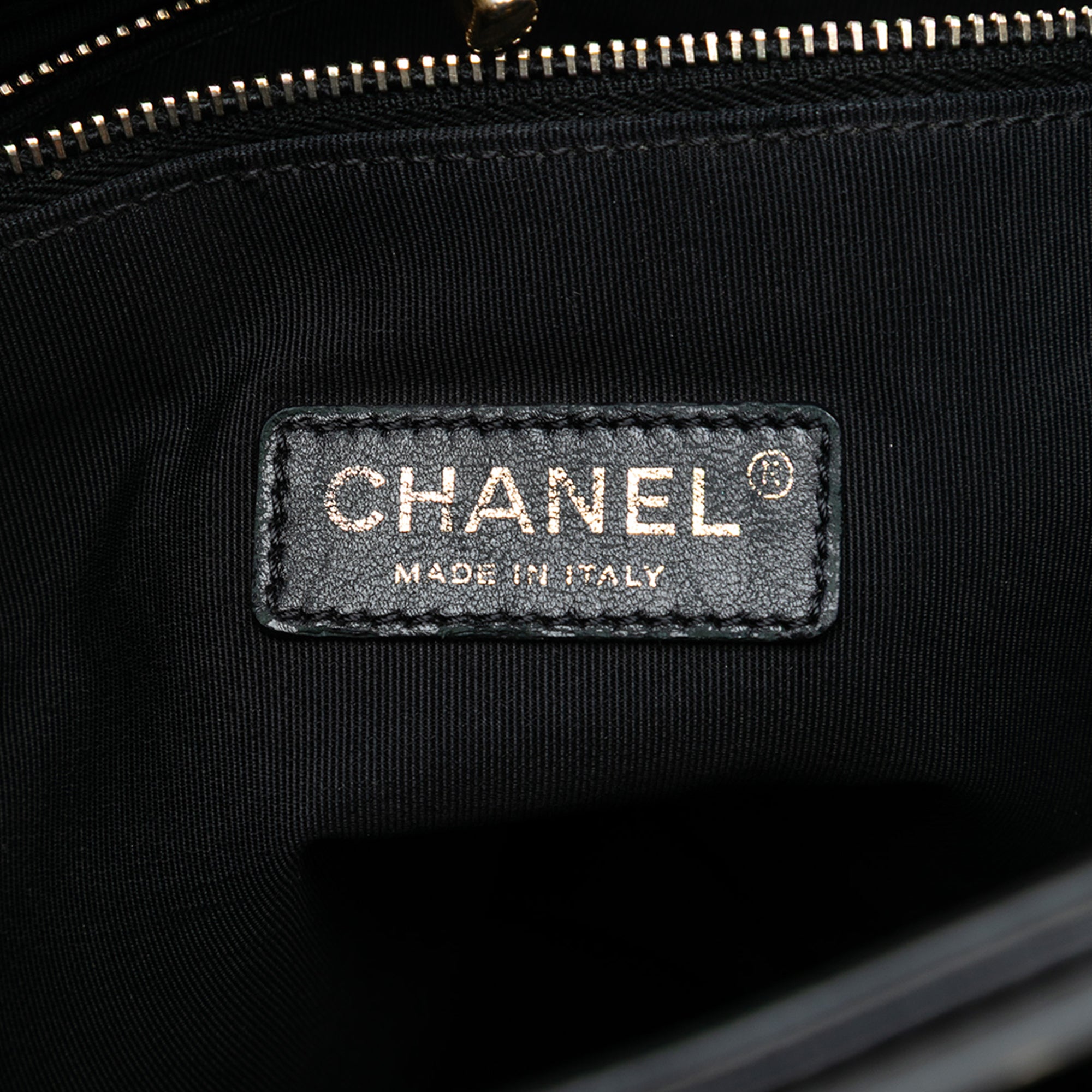 Chanel Large Quilted Shiny Aged Calfskin 31 Shopping Bag - image 5