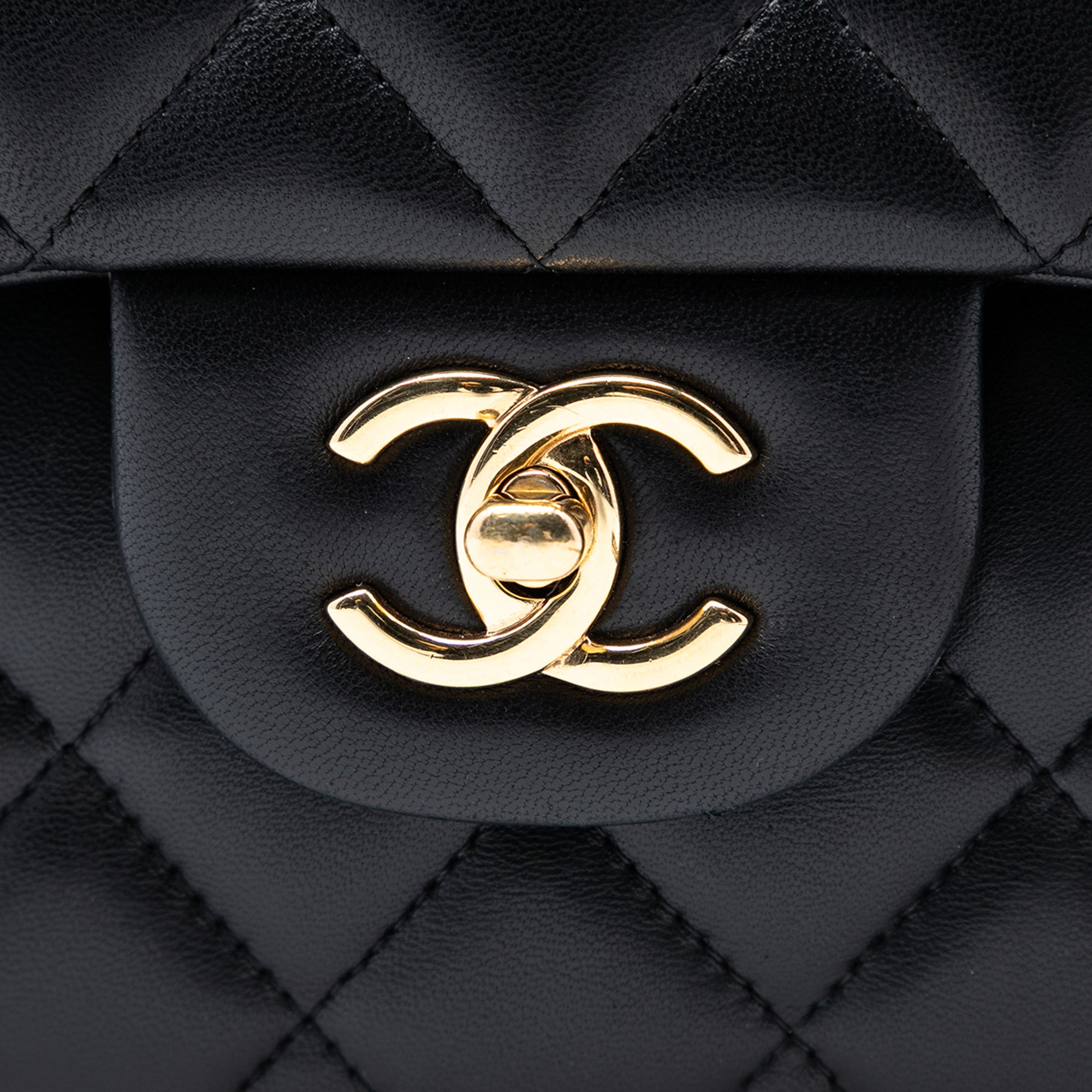 Chanel Jumbo Classic Lambskin Double Flap - image 5