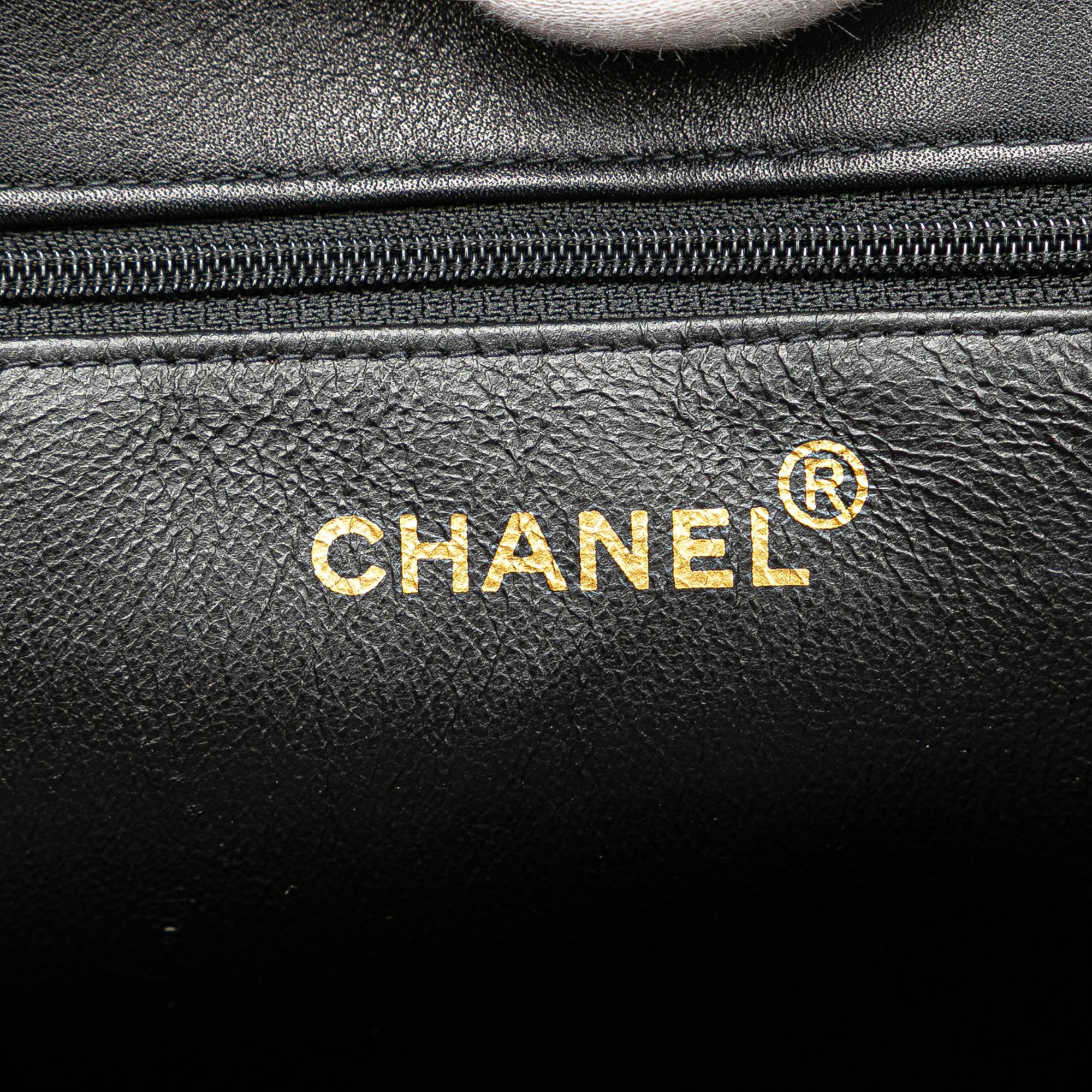 Chanel CC Lambskin Chain Tote - image 6