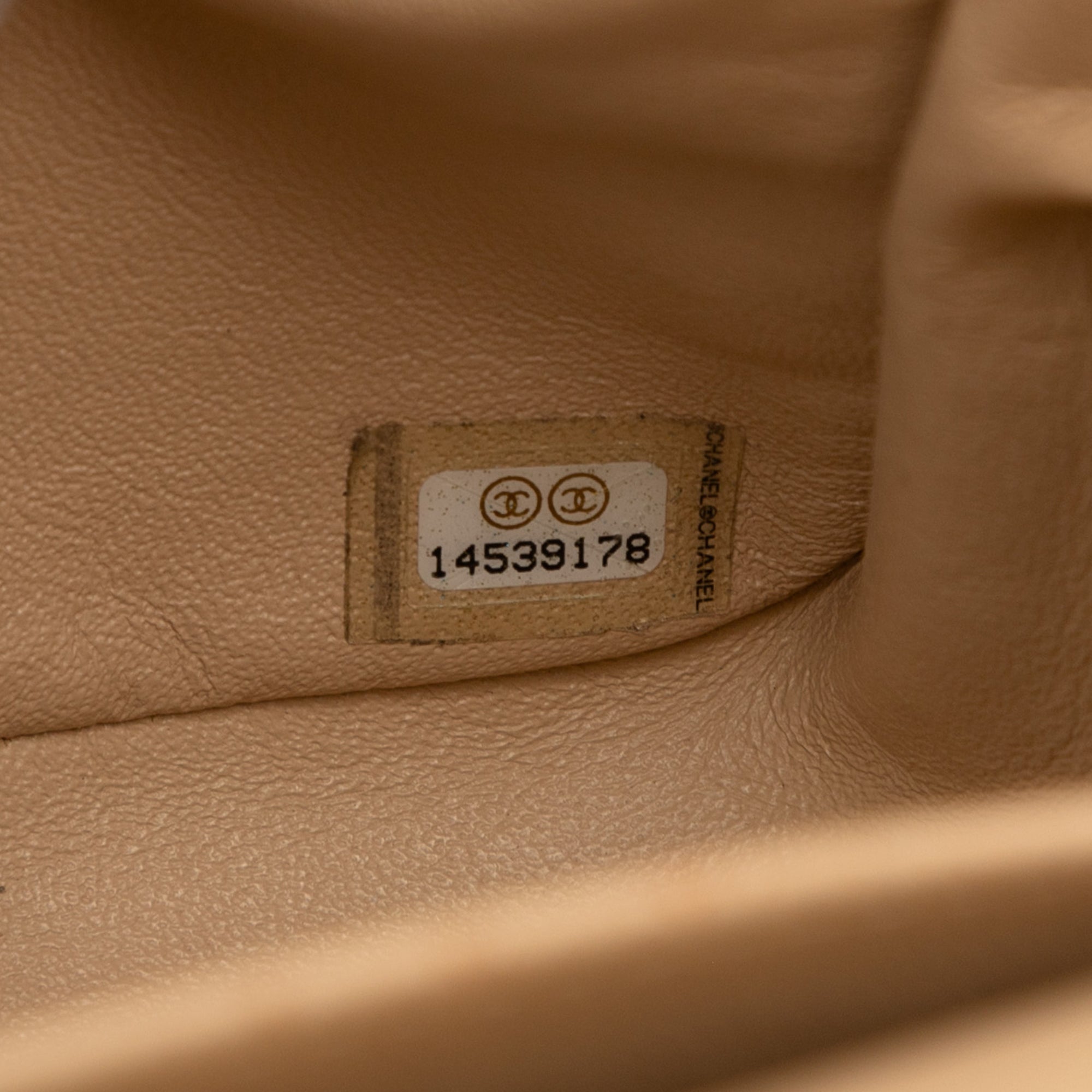 Chanel Jumbo Classic Lambskin Double Flap - image 6