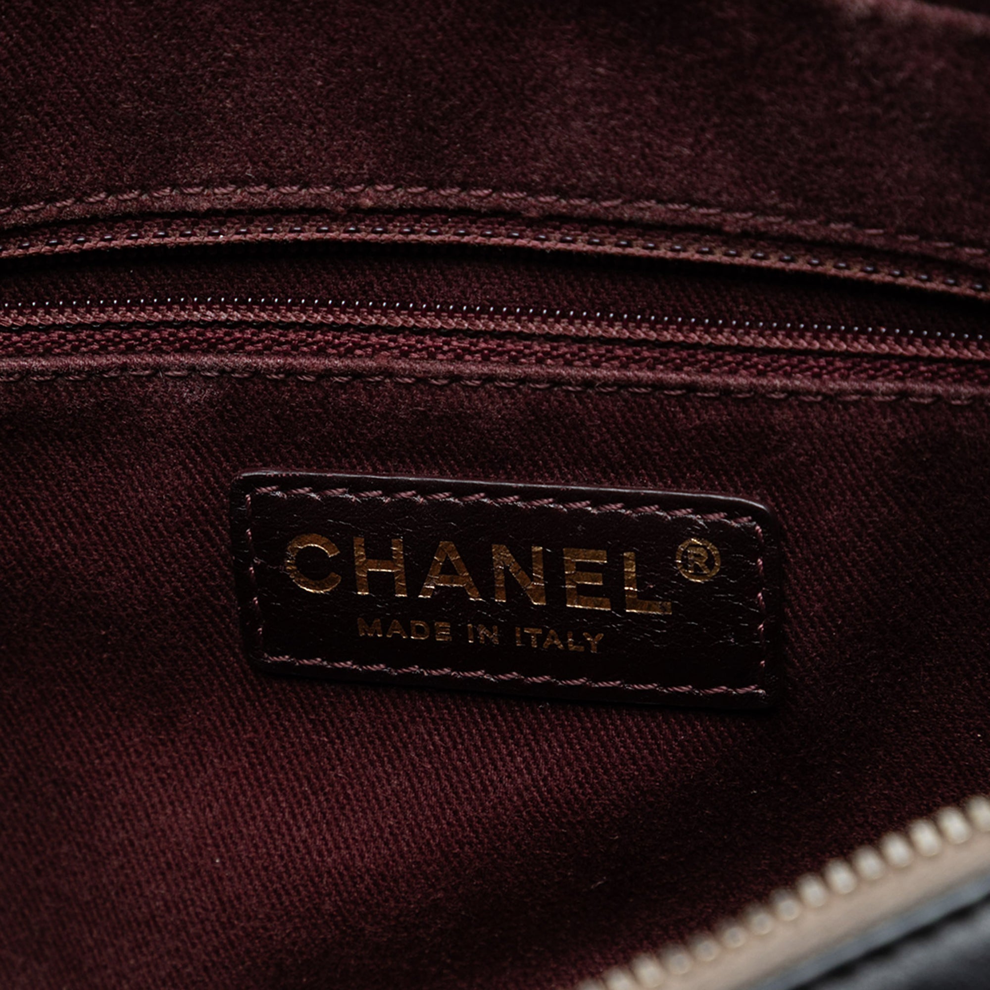 Chanel Paris Dallas Small Quilted Calfskin Chic Stitch Flap - image 5
