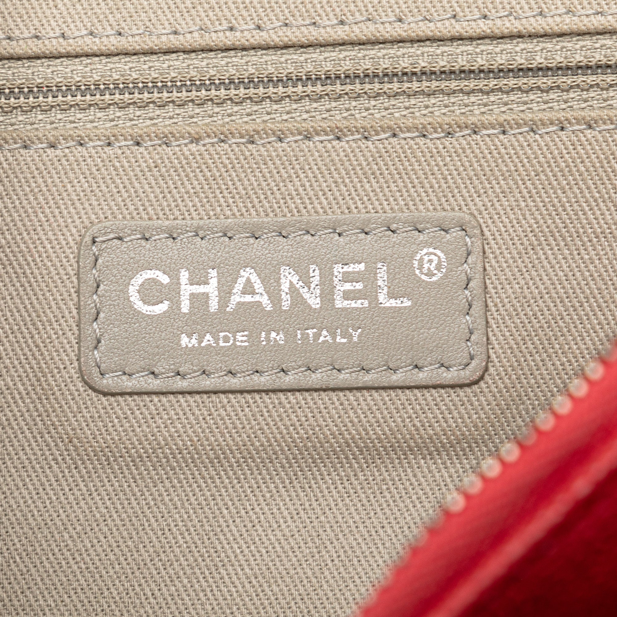 Chanel Jumbo Caviar Easy Flap Bag - image 6