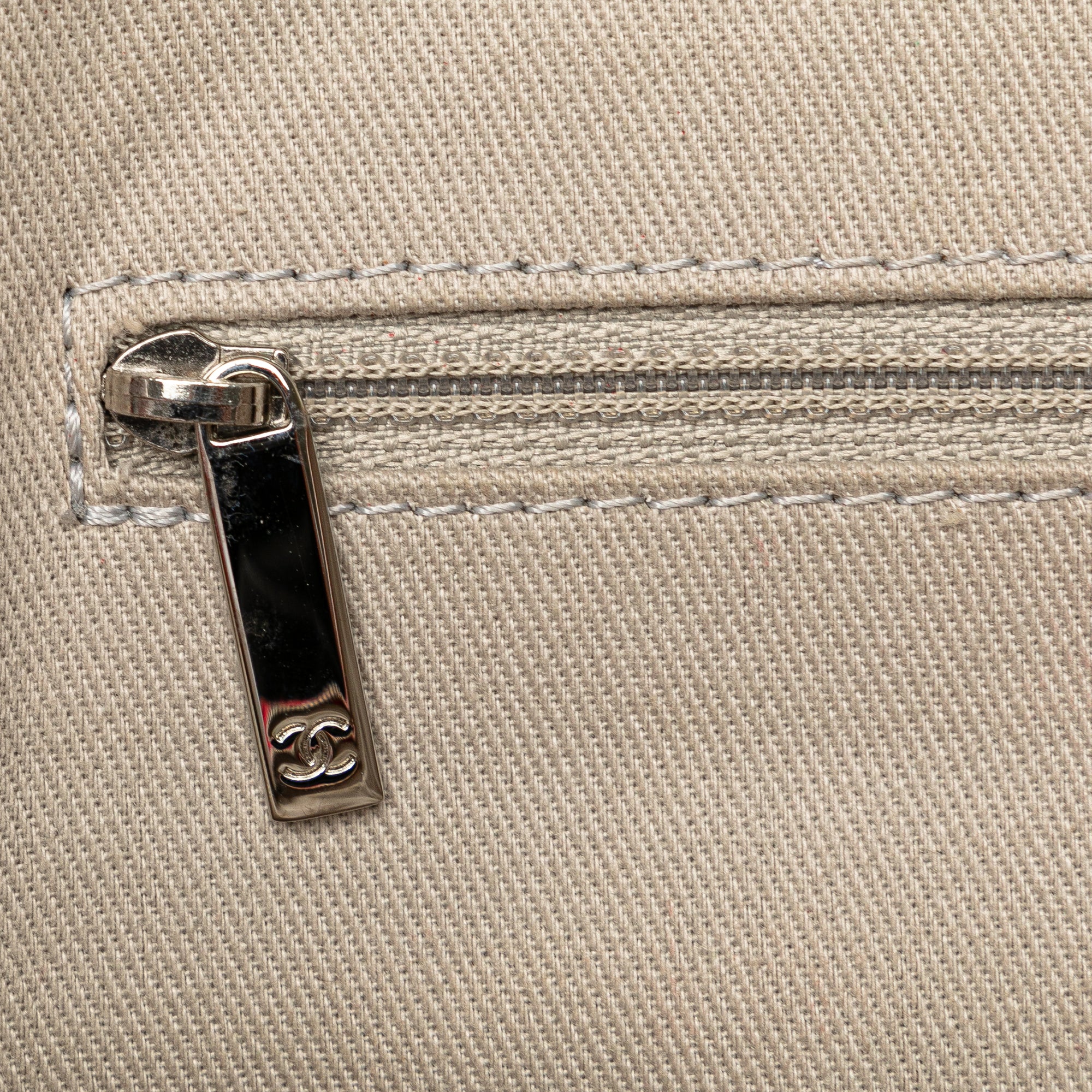 Chanel Jumbo Caviar Easy Flap Bag - image 9