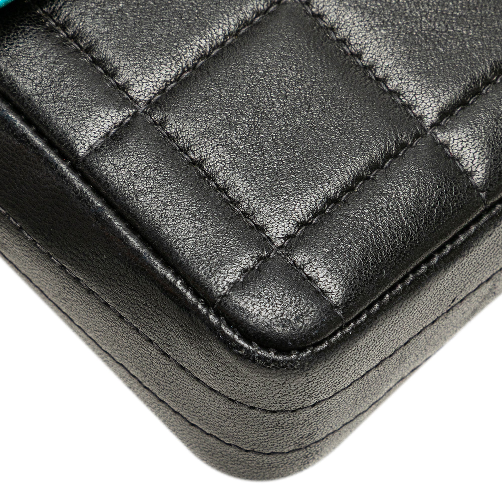 Chanel Chocolate Bar Lambskin East West Flap - image 9