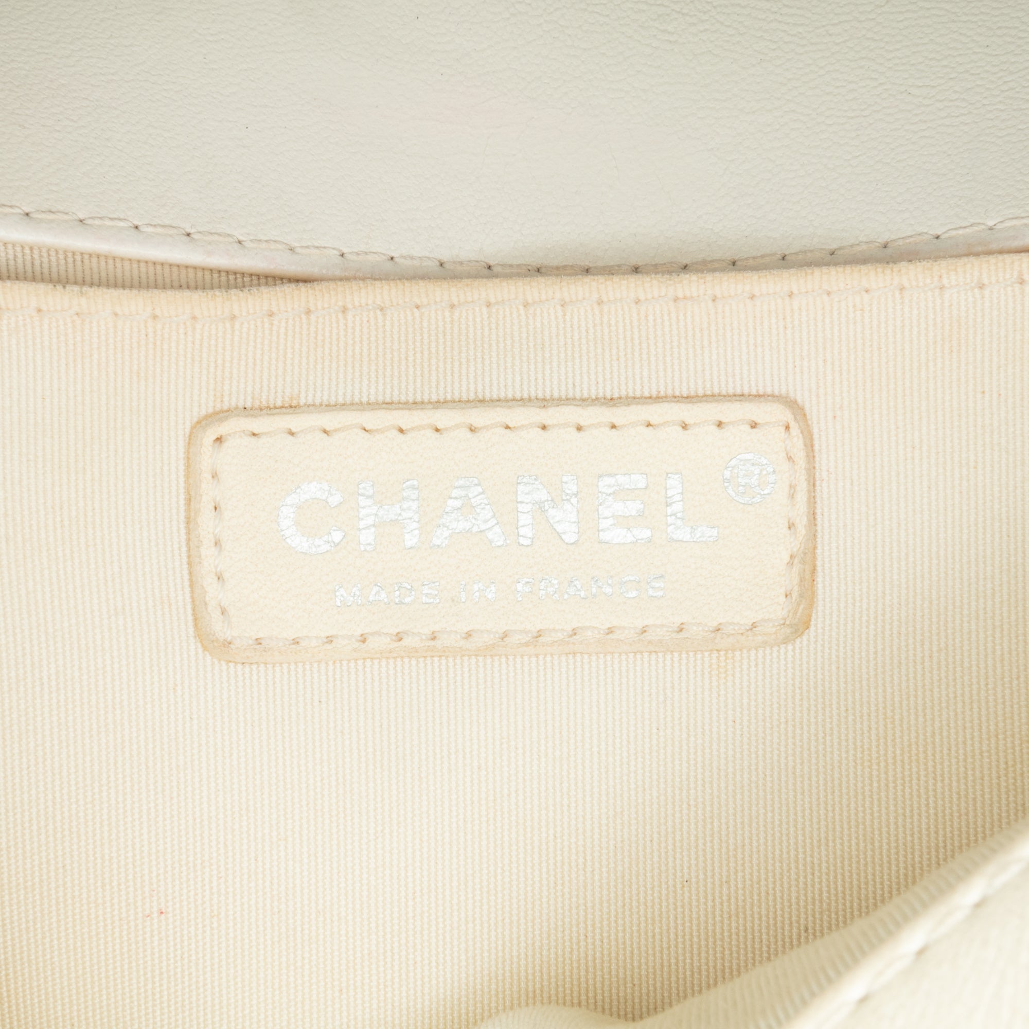 Chanel Old Medium Bicolor Quilted Lambskin and Rubber Boy Flap - image 6