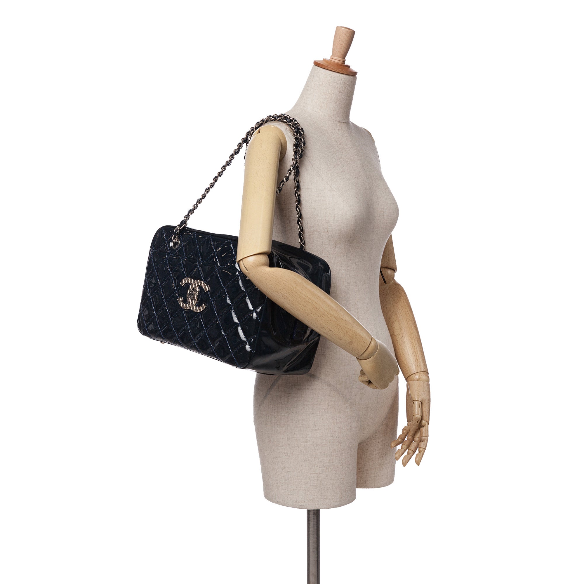 Chanel Large CC Quilted Patent Brilliant Camera Bag - image 10