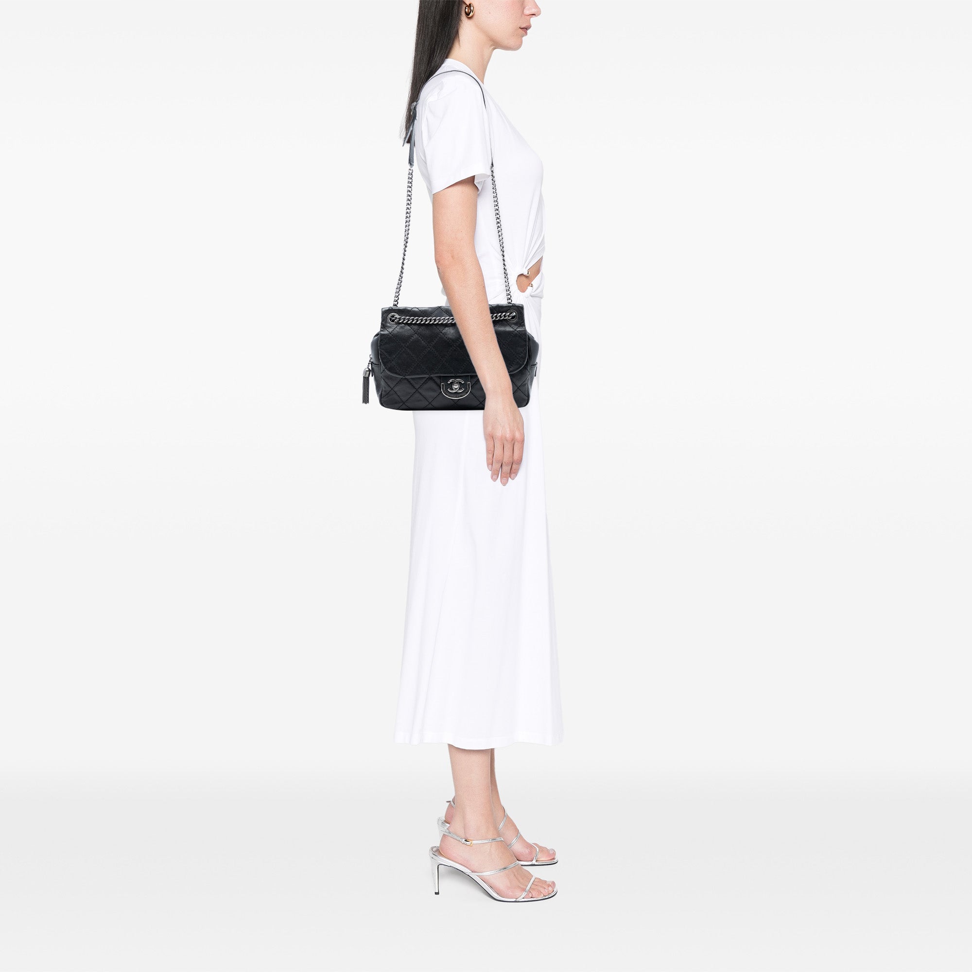 Chanel Paris Edinburgh Jumbo Quilted Calfskin Coco Sporran Flap - image 7