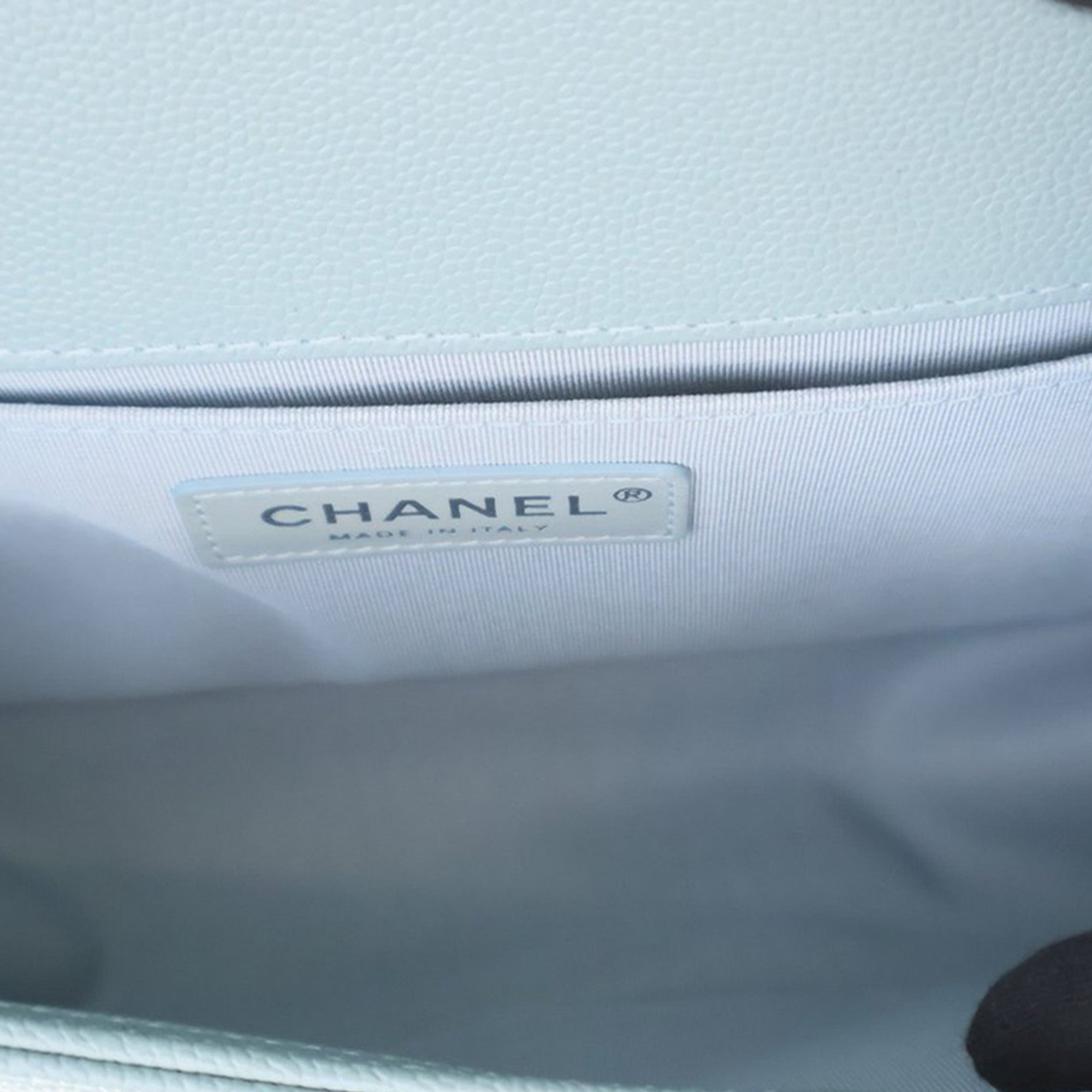 Chanel Old Medium Chevron Caviar Boy Flap - image 5