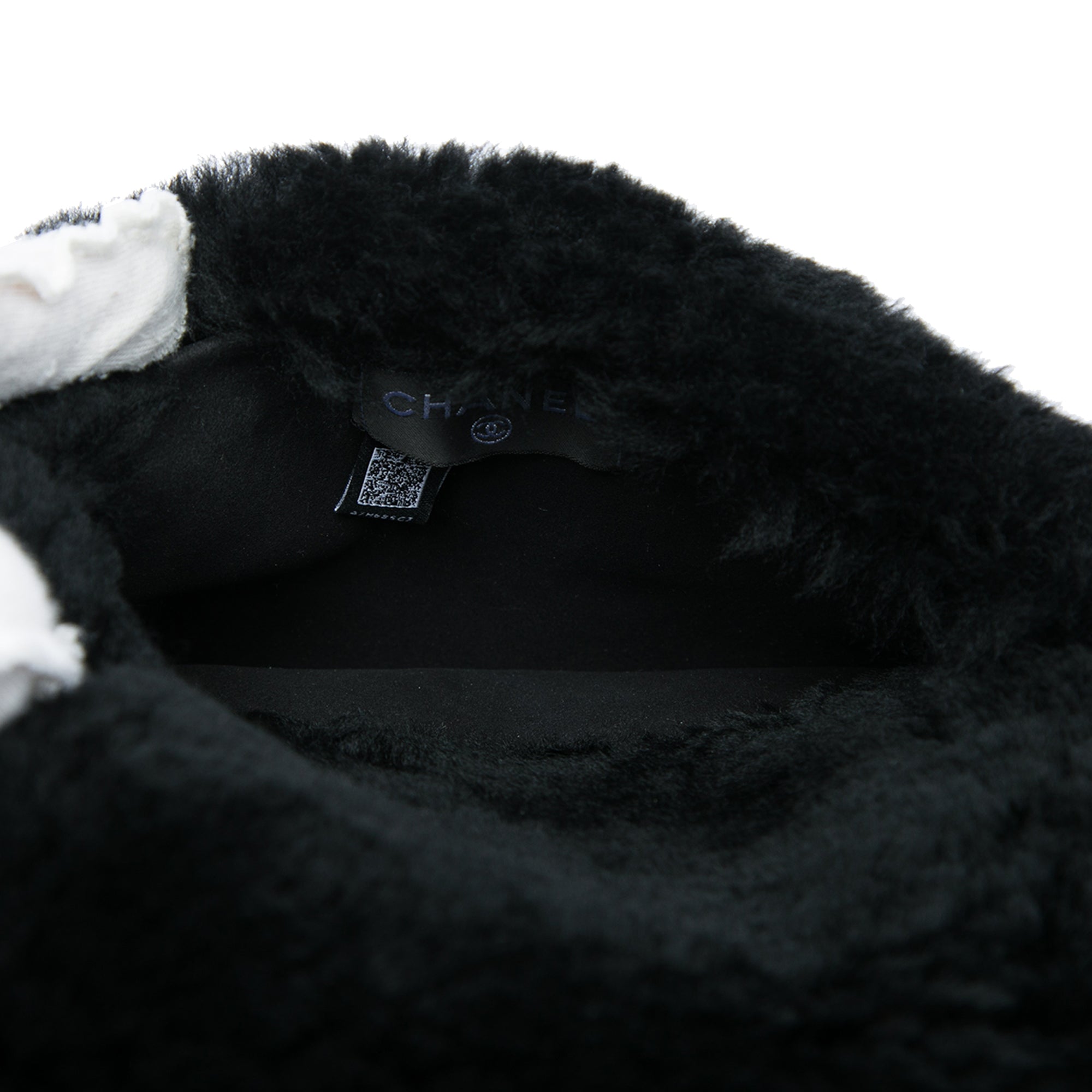 Chanel CC Shearling Muff Shoulder Bag - image 4