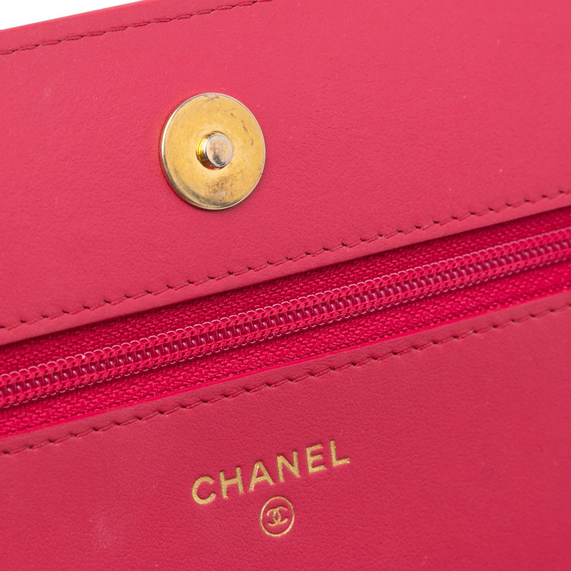 Chanel Quilted Lambskin 19 Wallet on Chain