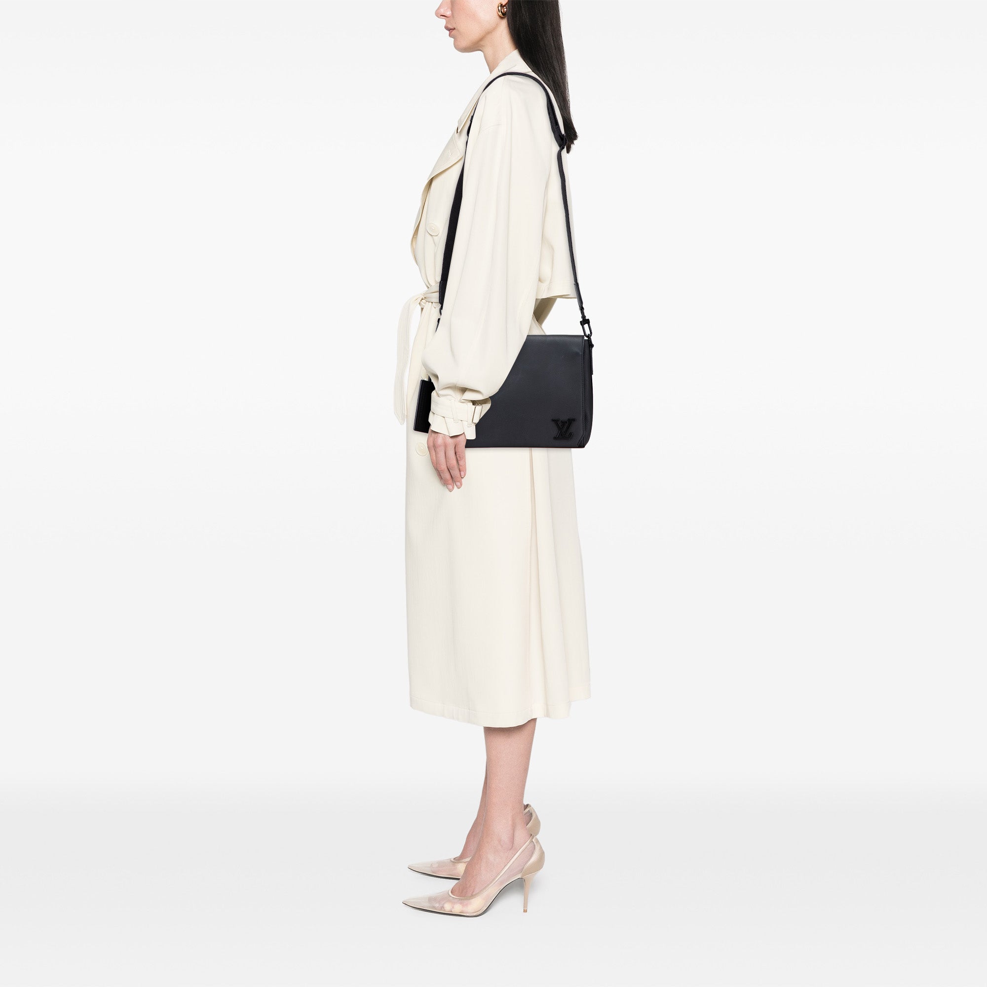 Louis Vuitton Aerogram Takeoff Messenger - image 9