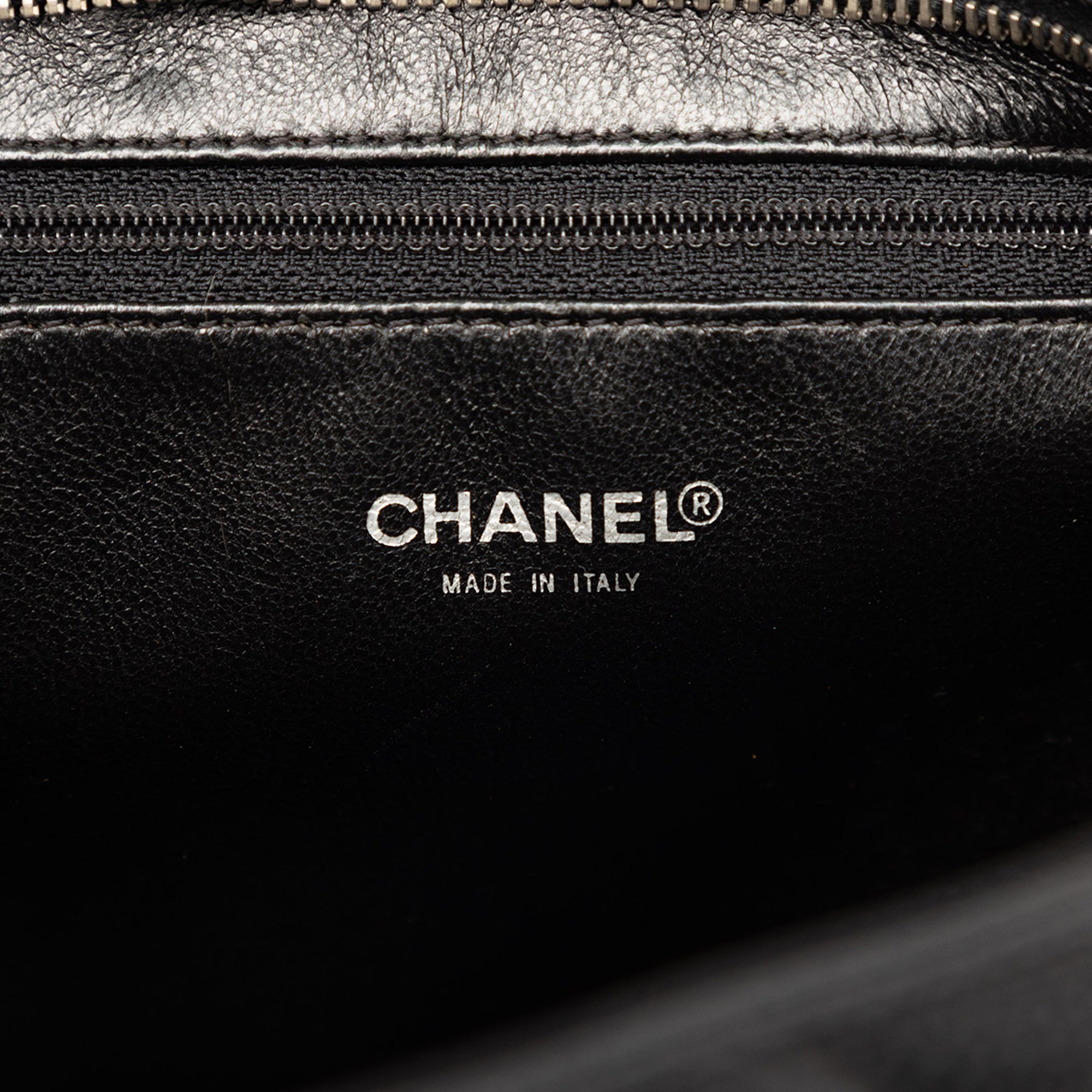 Chanel Caviar Medallion Tote - image 5