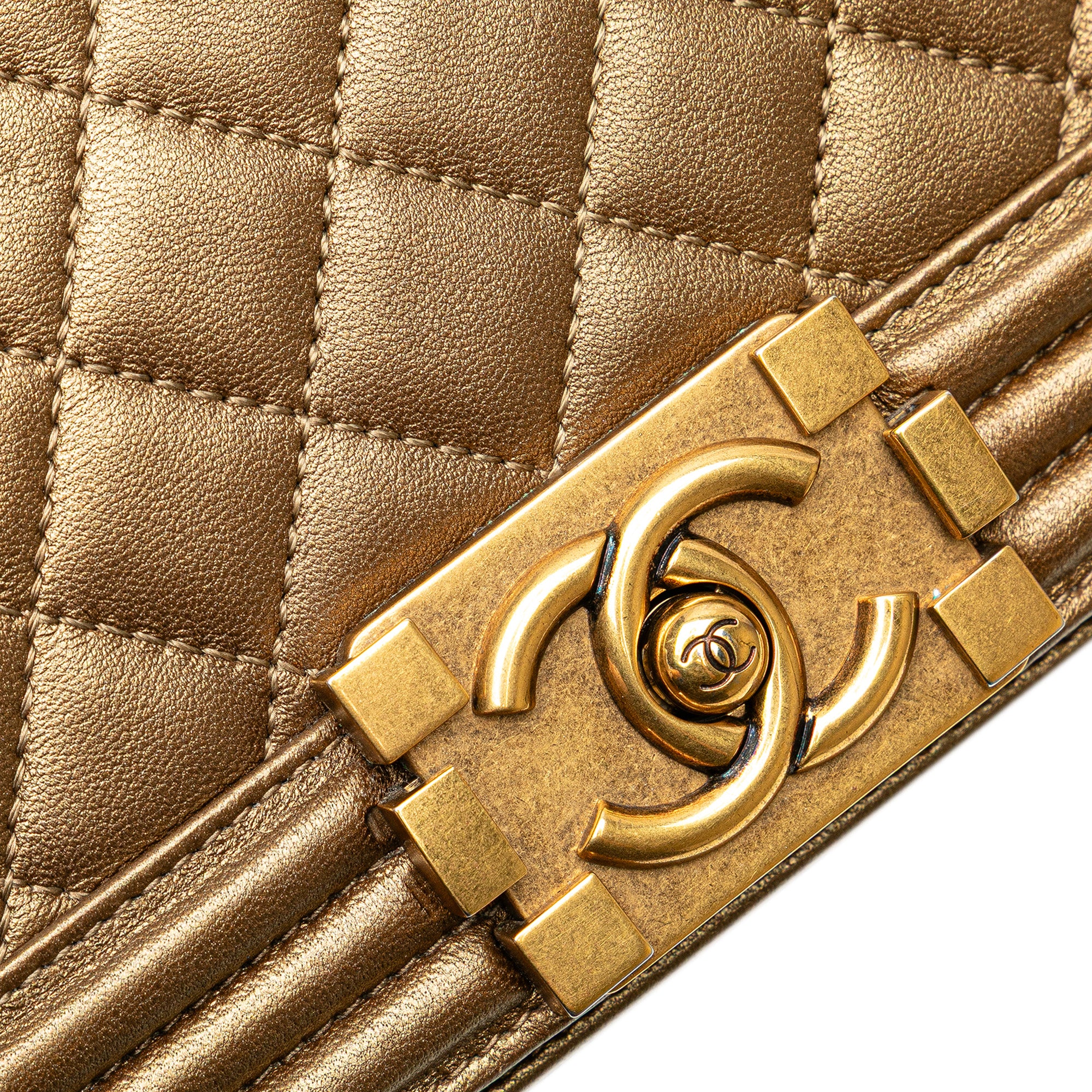 Chanel Old Medium Quilted Metallic Lambskin Boy Flap - image 9