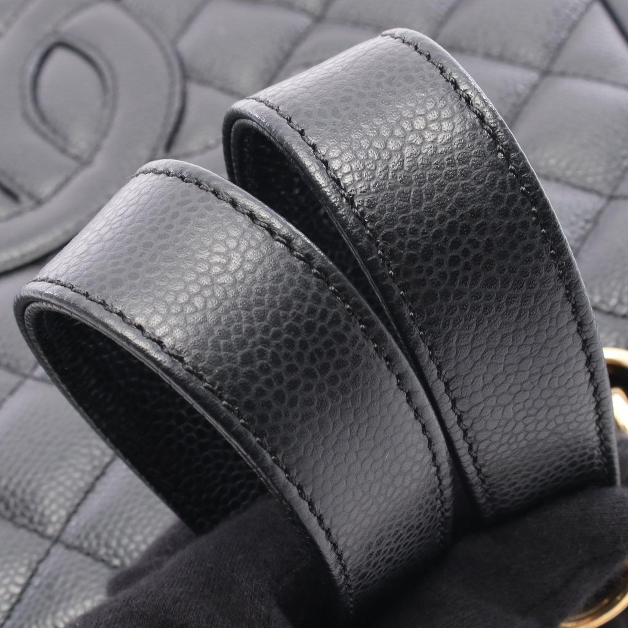 Chanel Caviar Petite Shopping Tote - image 8