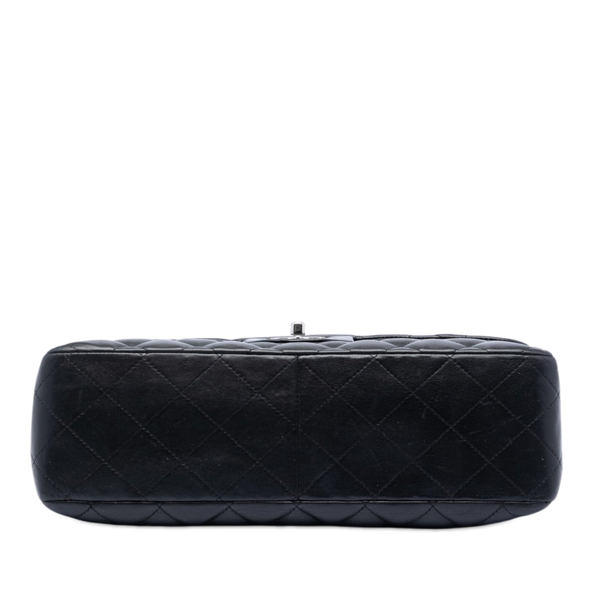Chanel Jumbo Classic Lambskin Single Flap - image 3