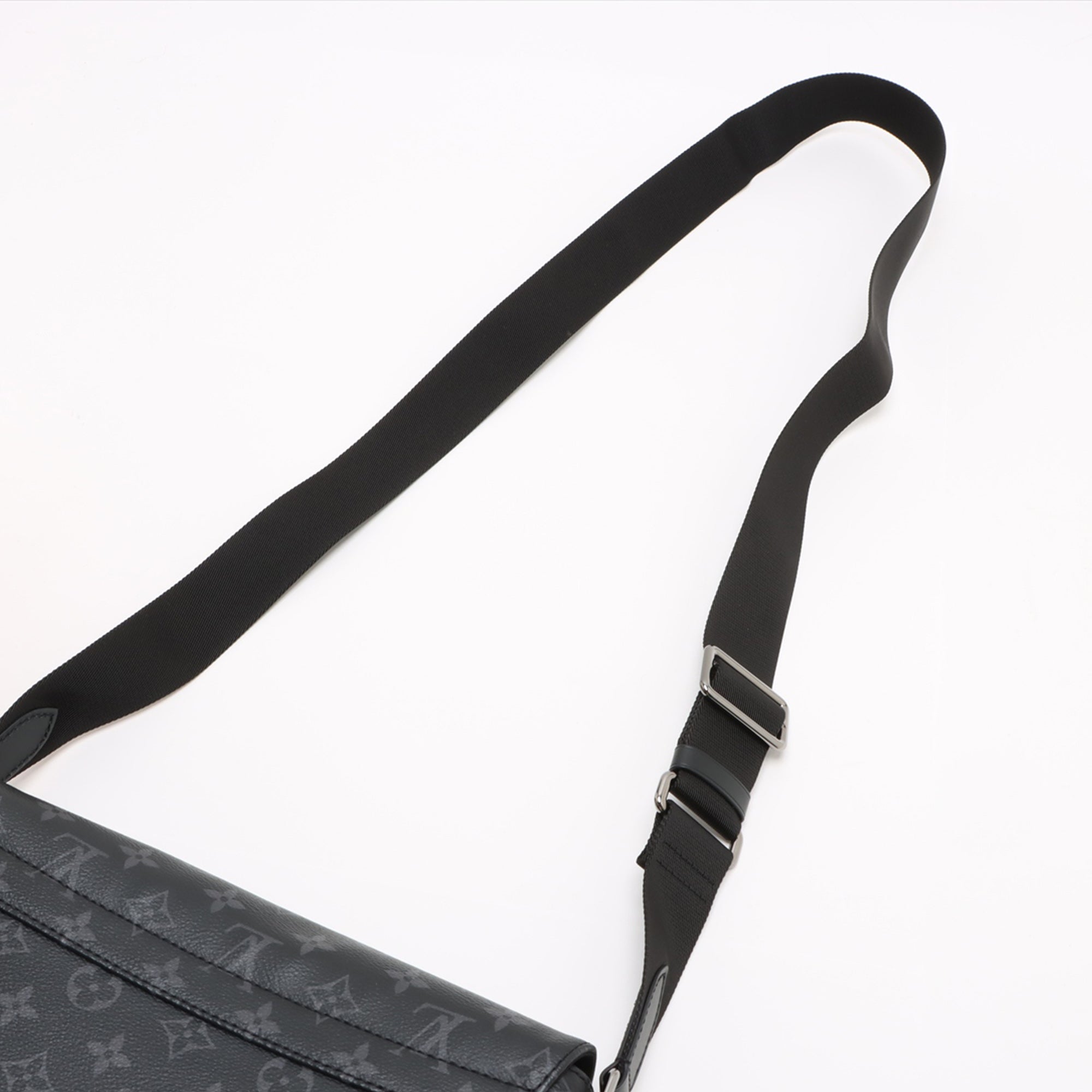 Louis Vuitton Monogram Eclipse District PM - image 10