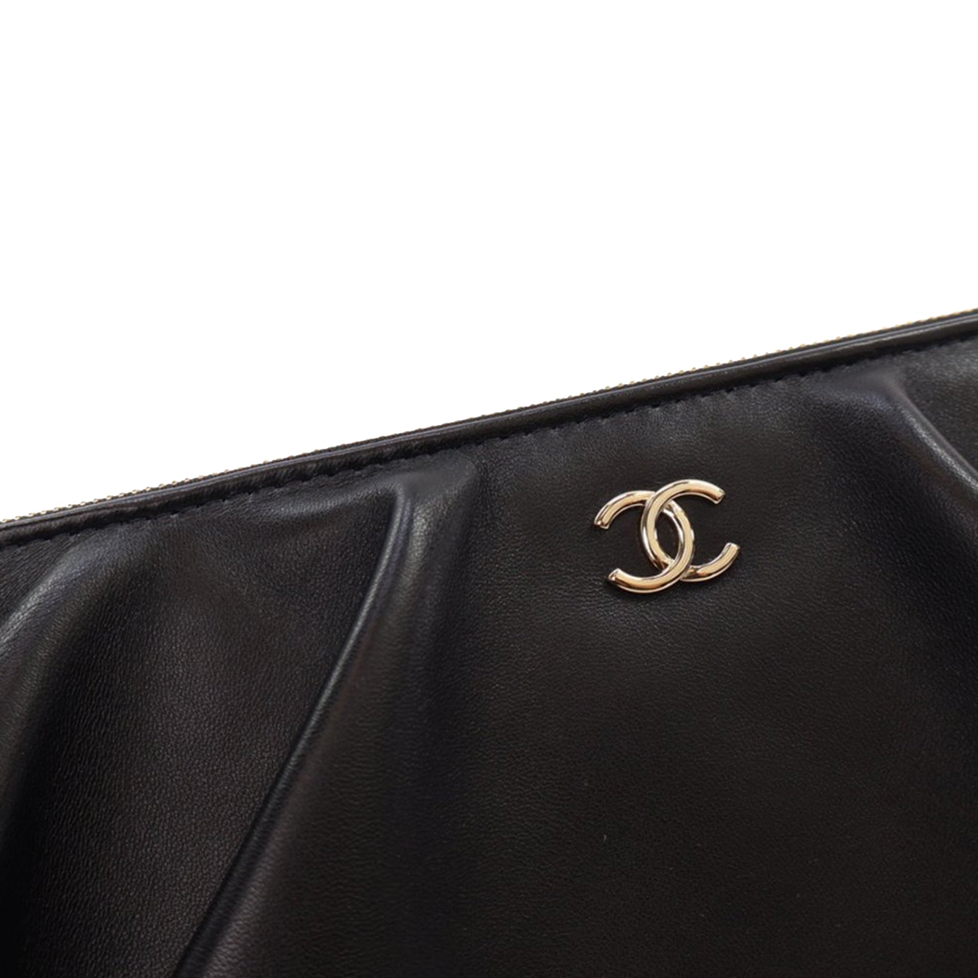 Chanel Quilted Lambskin Wave Clutch - image 8