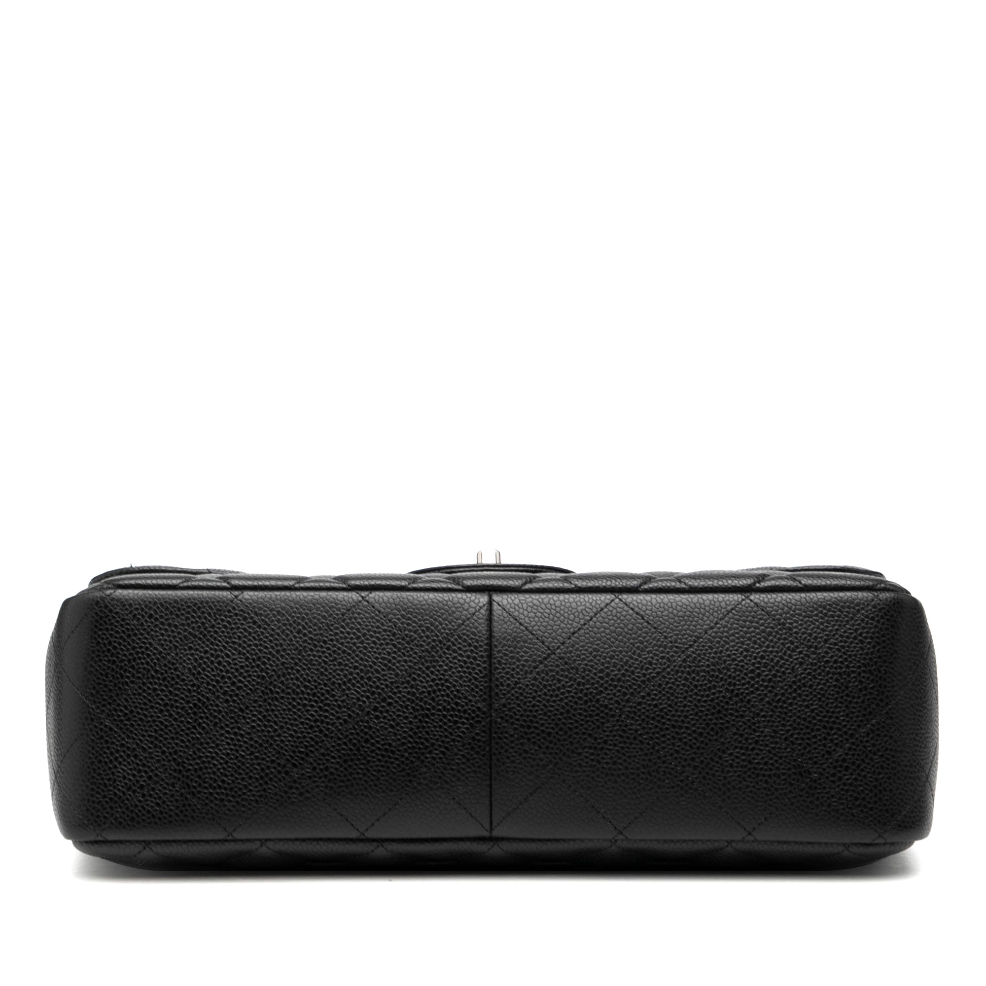 Chanel Jumbo Classic Caviar Double Flap - image 3