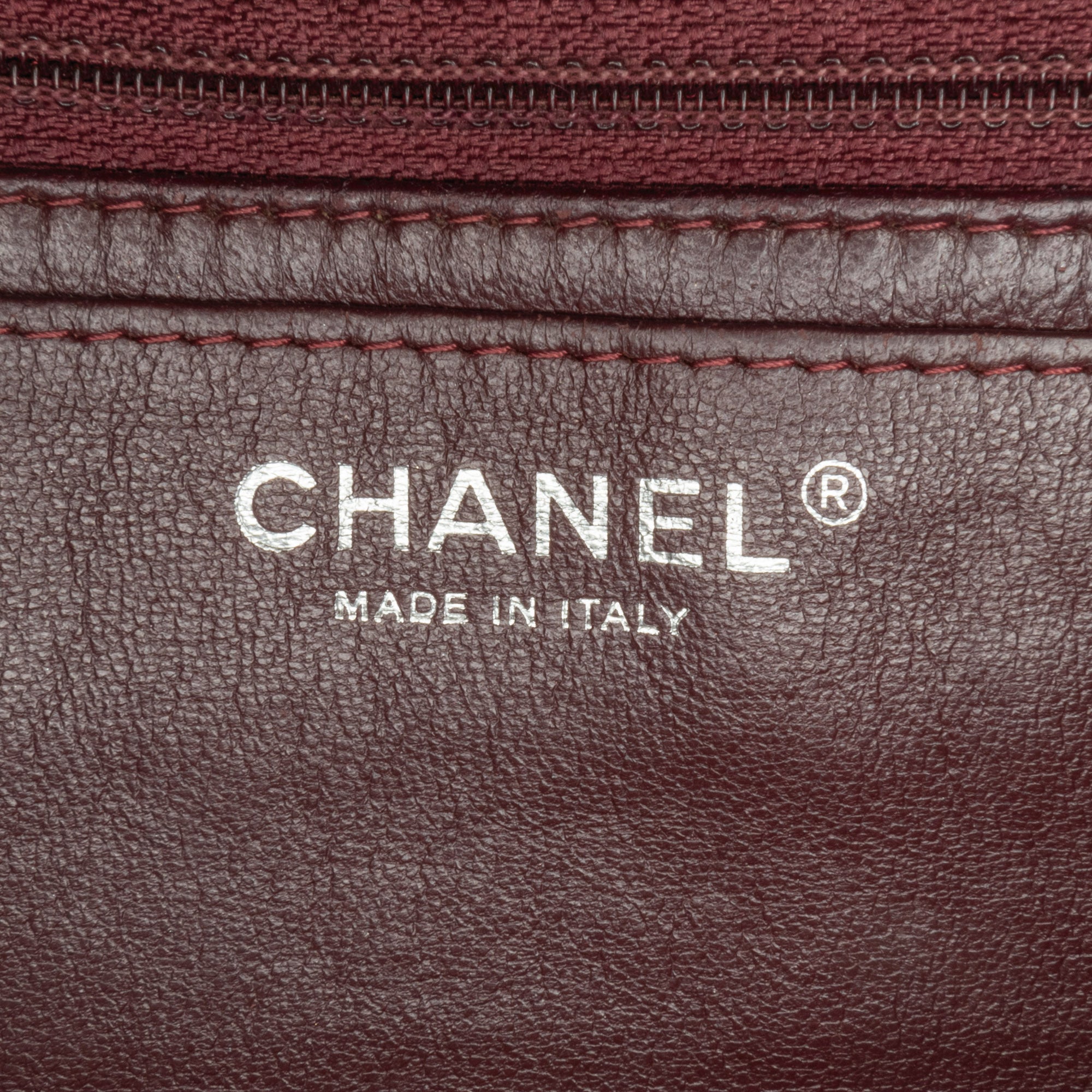 Chanel Jumbo Classic Lambskin Single Flap - image 5