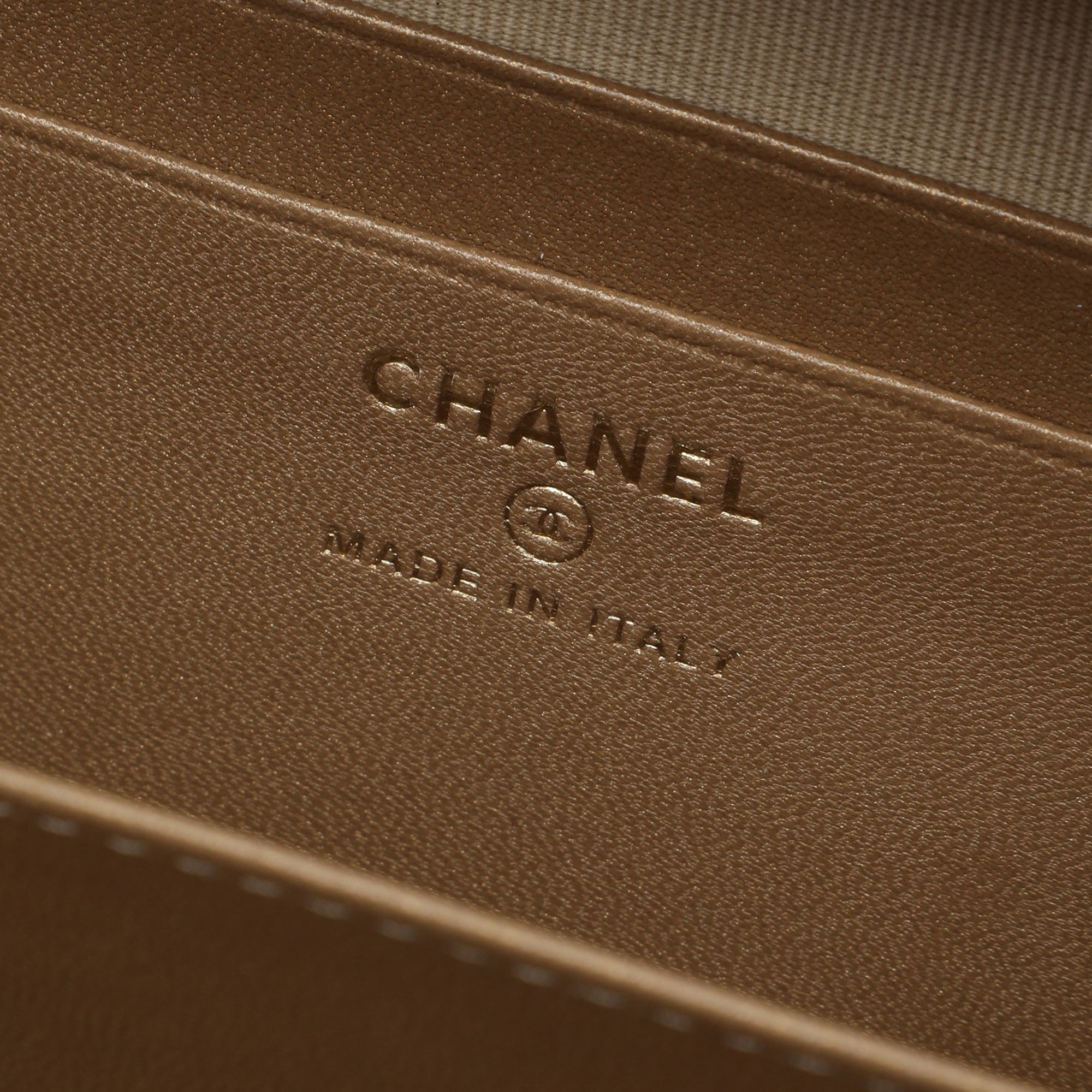 Chanel CC Quilted Lambskin Pearl Crush Camera Bag - image 5