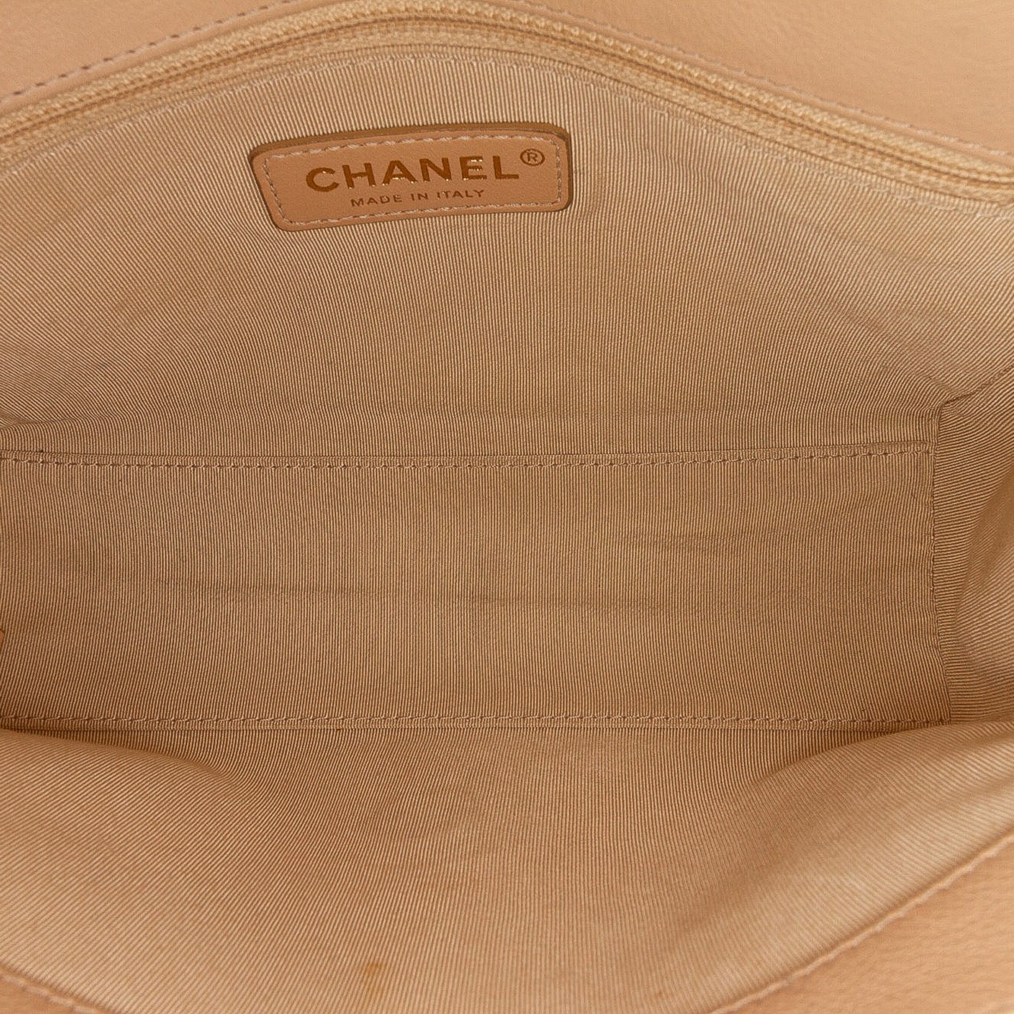 Chanel Medium Quilted Calfskin Label Click Flap - image 4