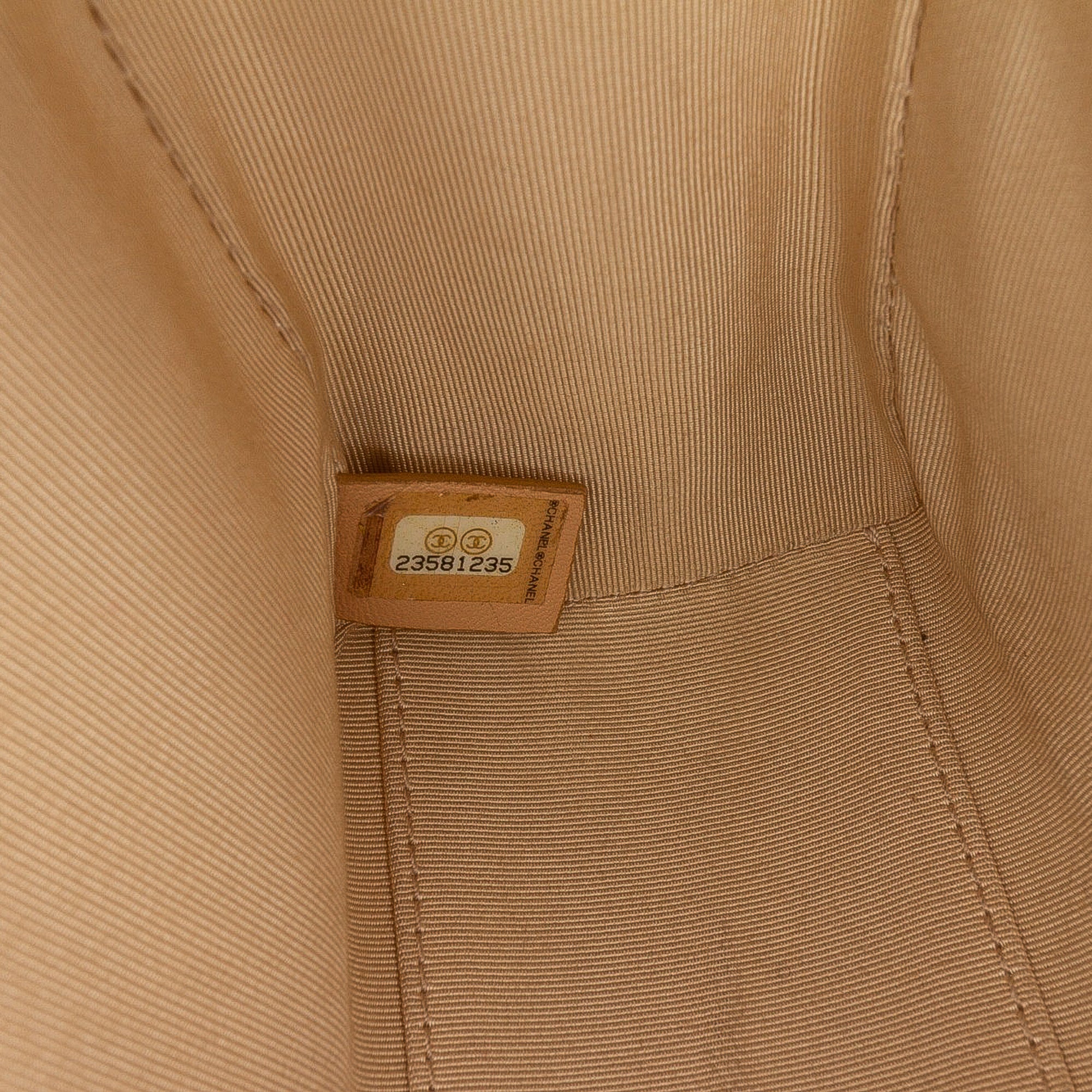 Chanel Medium Quilted Calfskin Label Click Flap - image 6