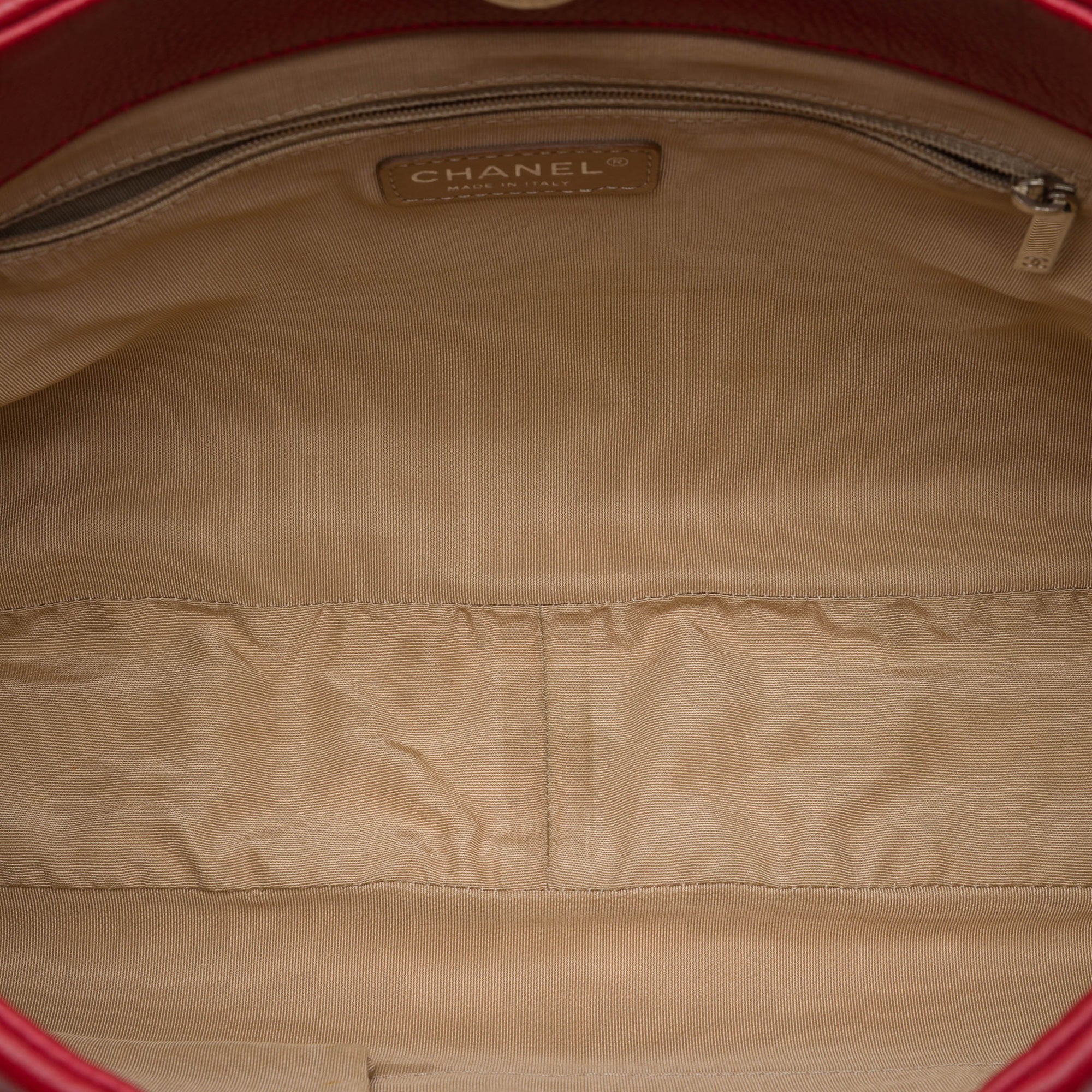Chanel Quilted Caviar Expandable Zip Tote - image 4