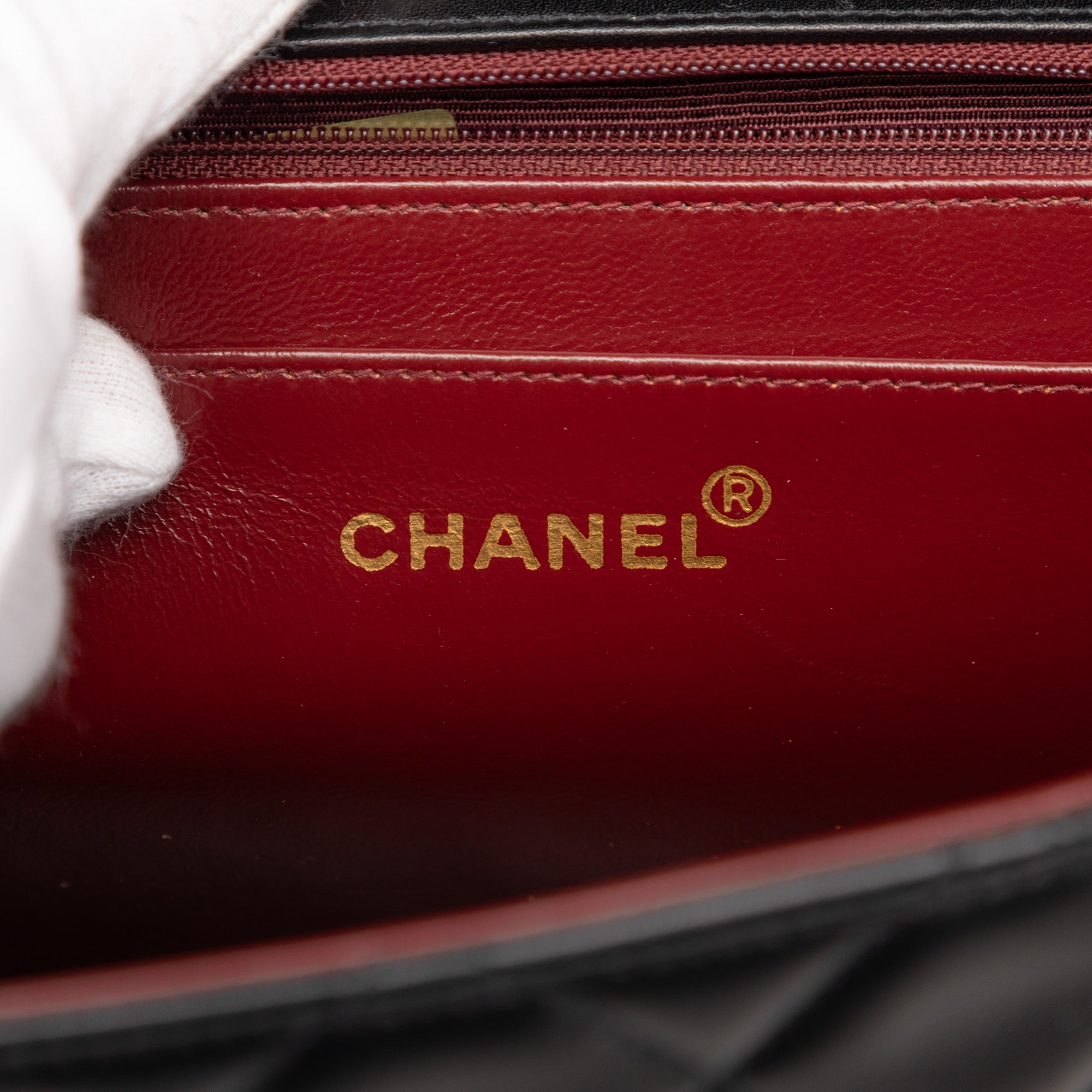 Chanel Maxi XL Classic Lambskin Single Flap - image 5