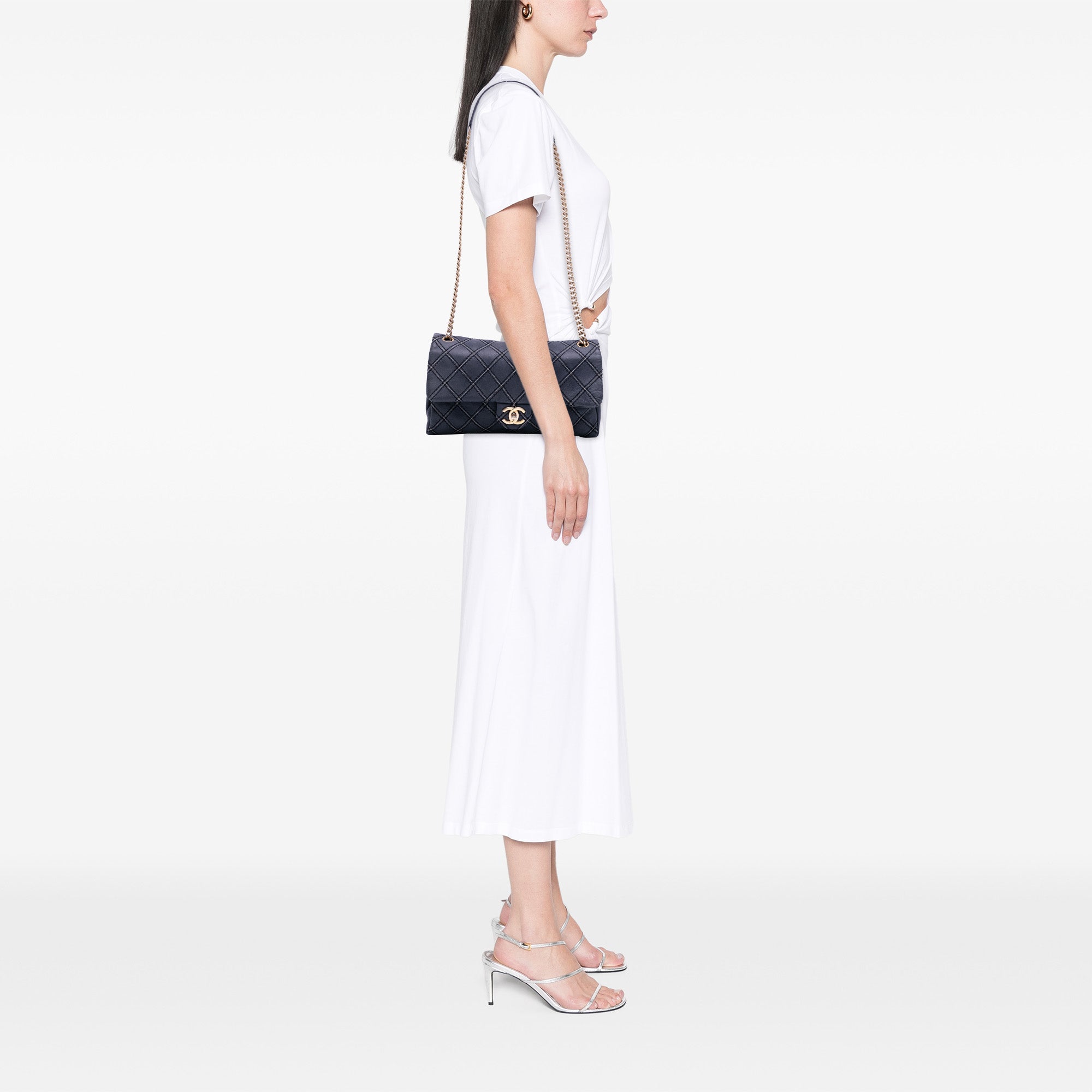 Chanel Jumbo Quilted Calfskin Triple Stitched Flap - image 11